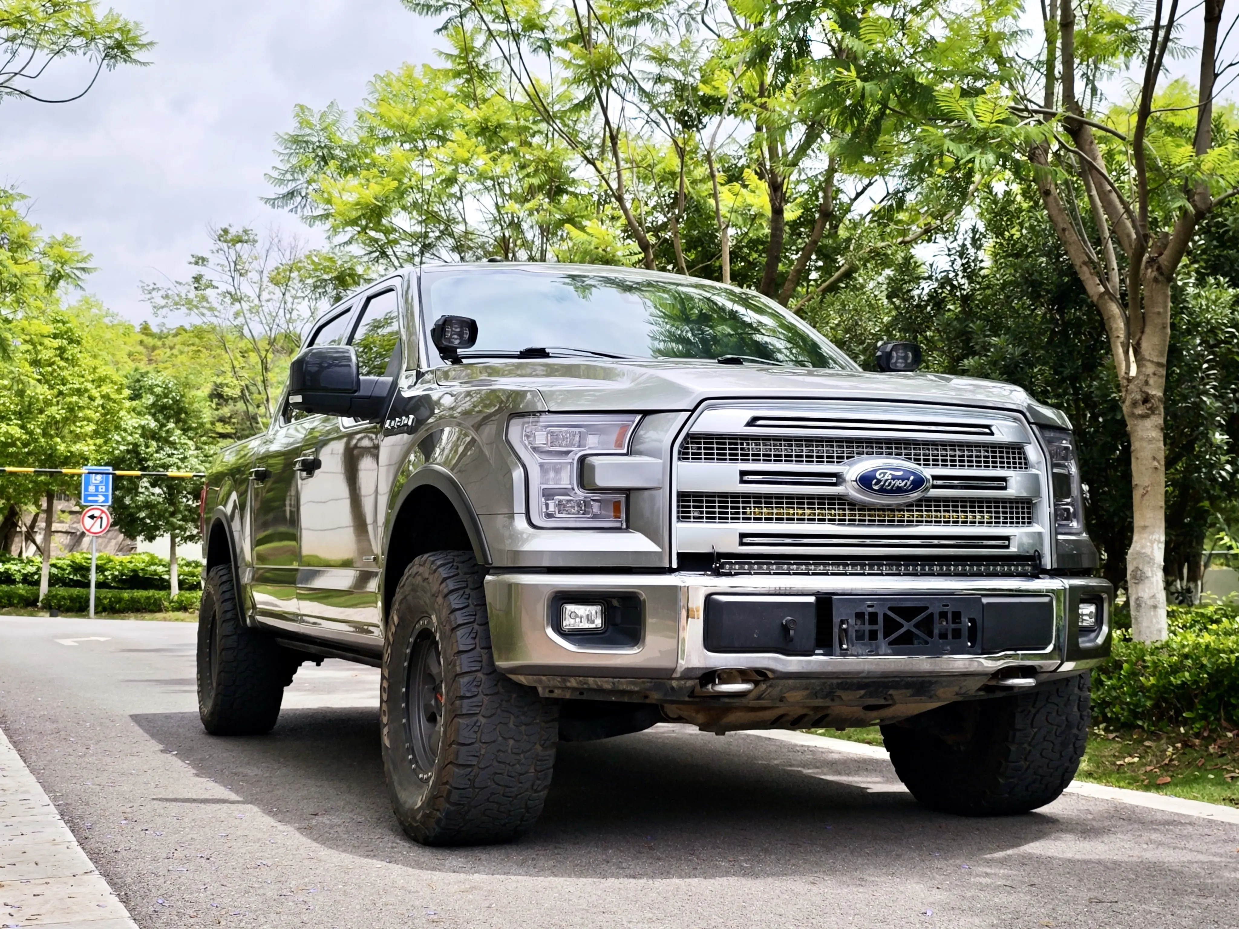 Ford F-150 Raptor