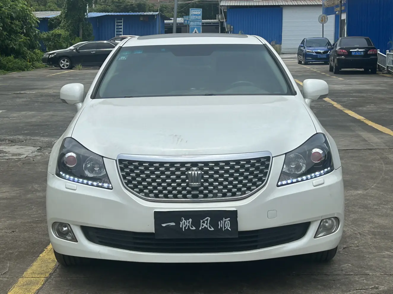 Toyota Crown  из Китая