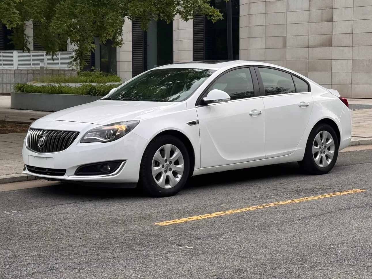 Buick Majesty  из Китая