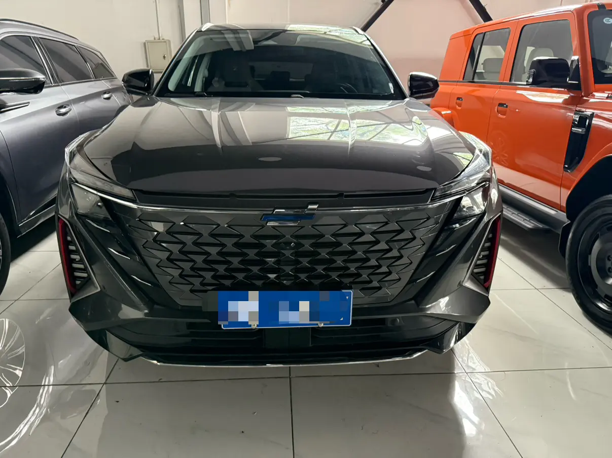 Oshan Changan Auchan Z6  из Китая