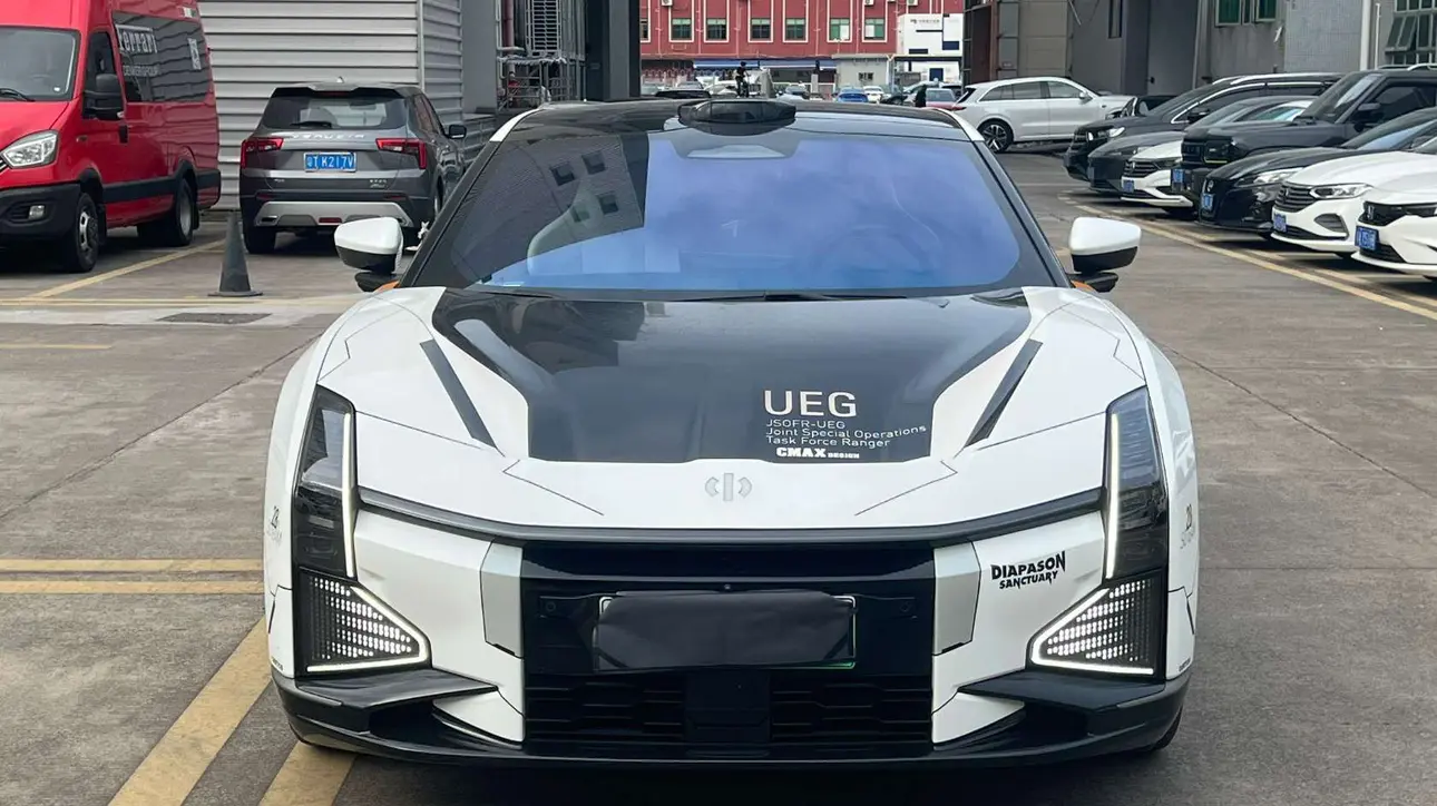 HiPhi Z  из Китая