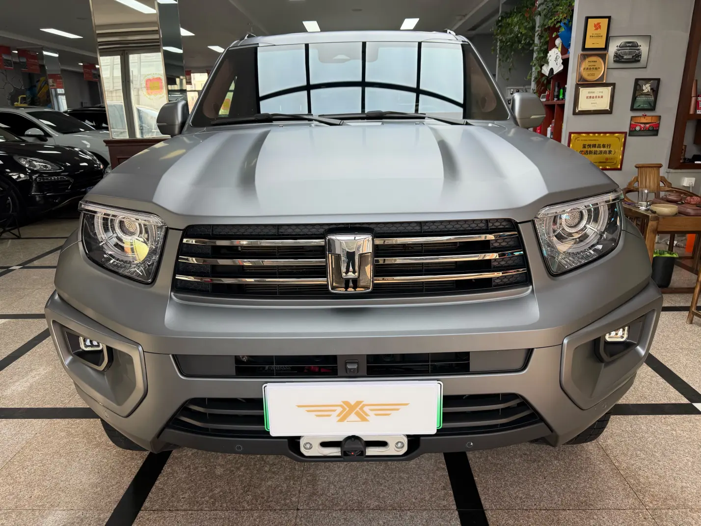 Tank 700 Hi4-T  из Китая