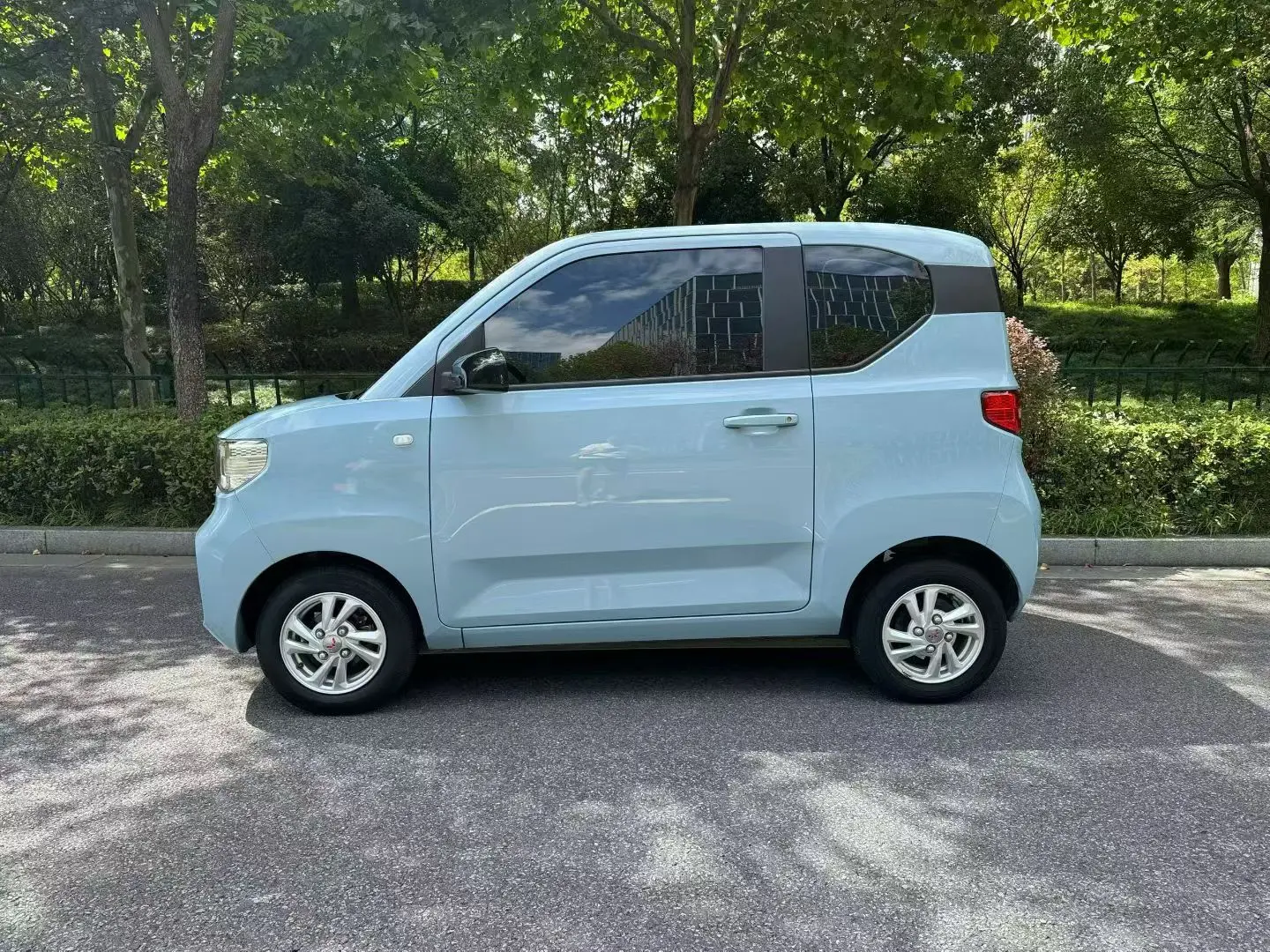 Wuling Hongguang MINIEV  из Китая