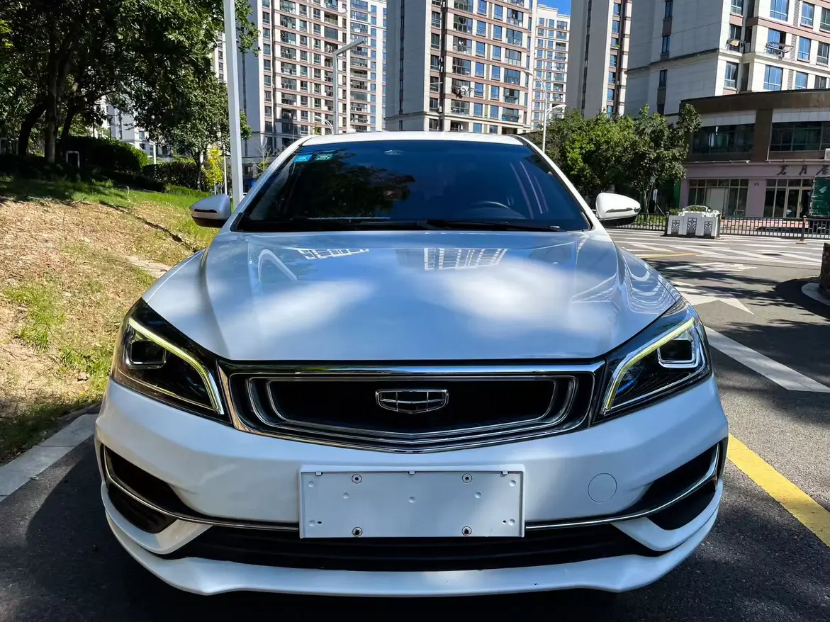 Geely Emgrand  из Китая