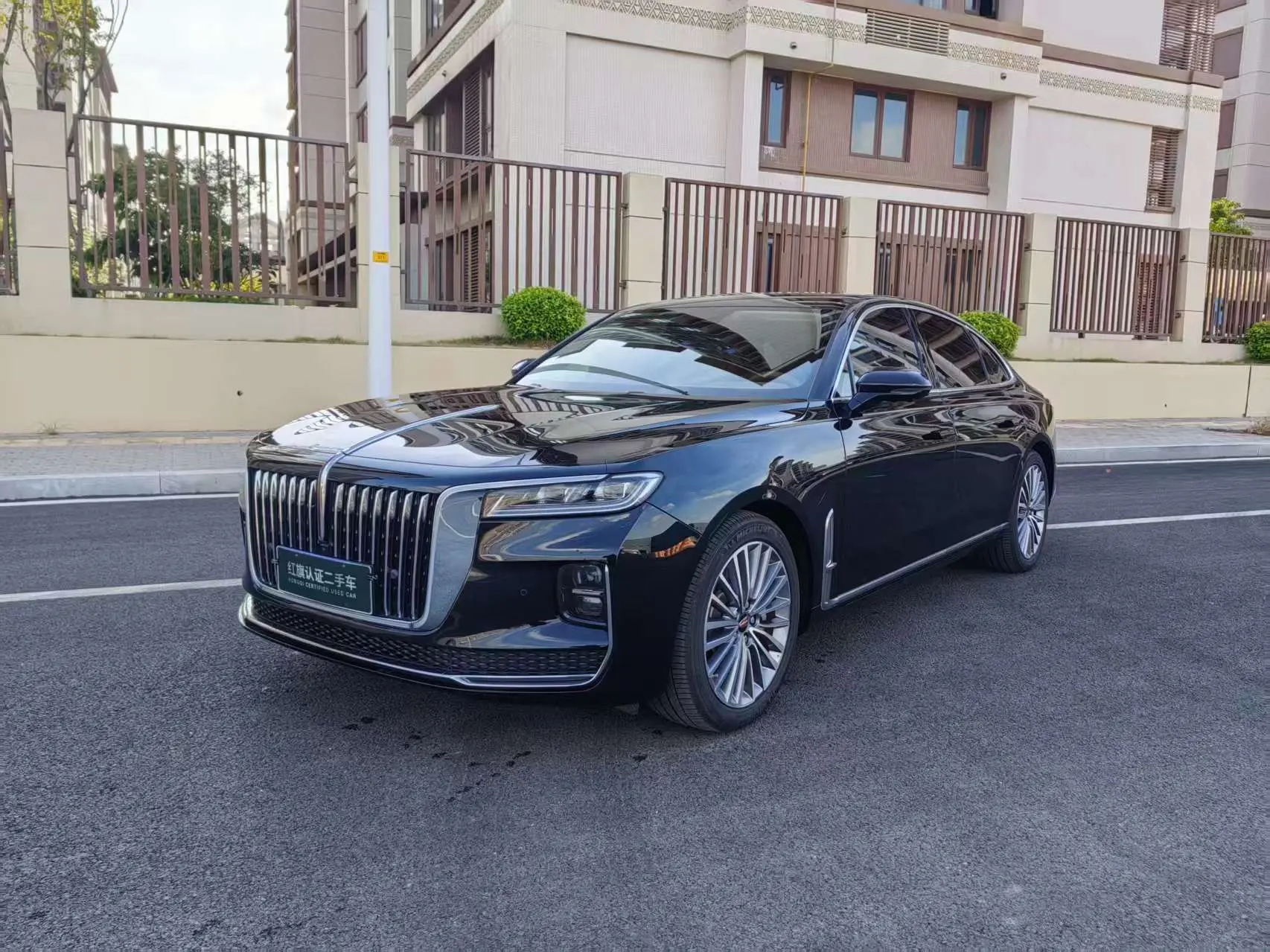 Hongqi H9  из Китая