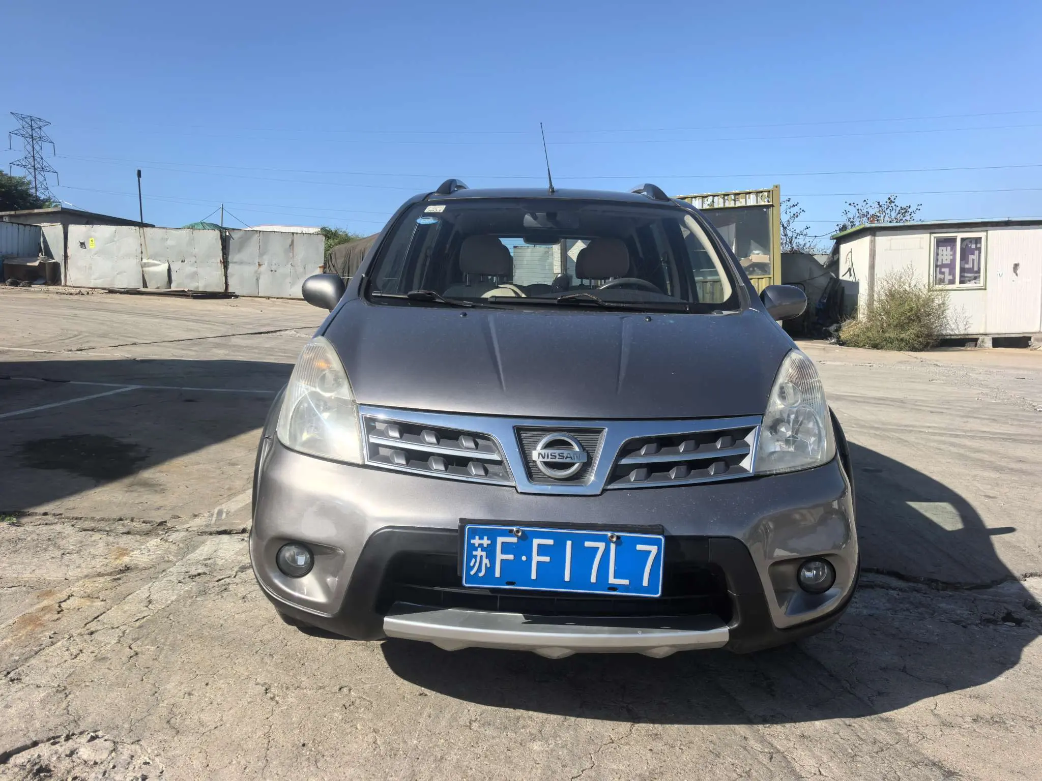 Nissan Li Wei  из Китая