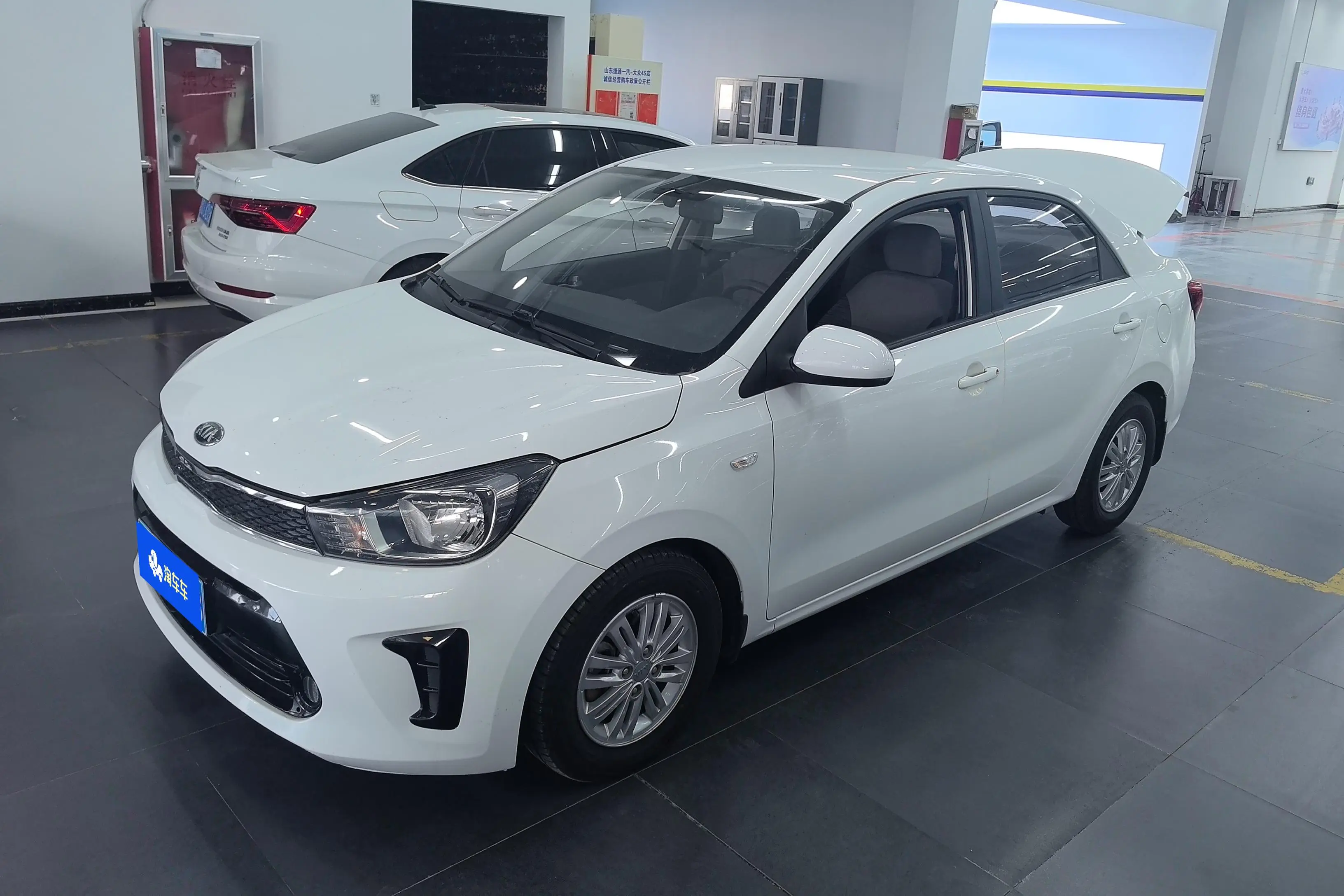 Kia Pegas (Huanchi)  из Китая