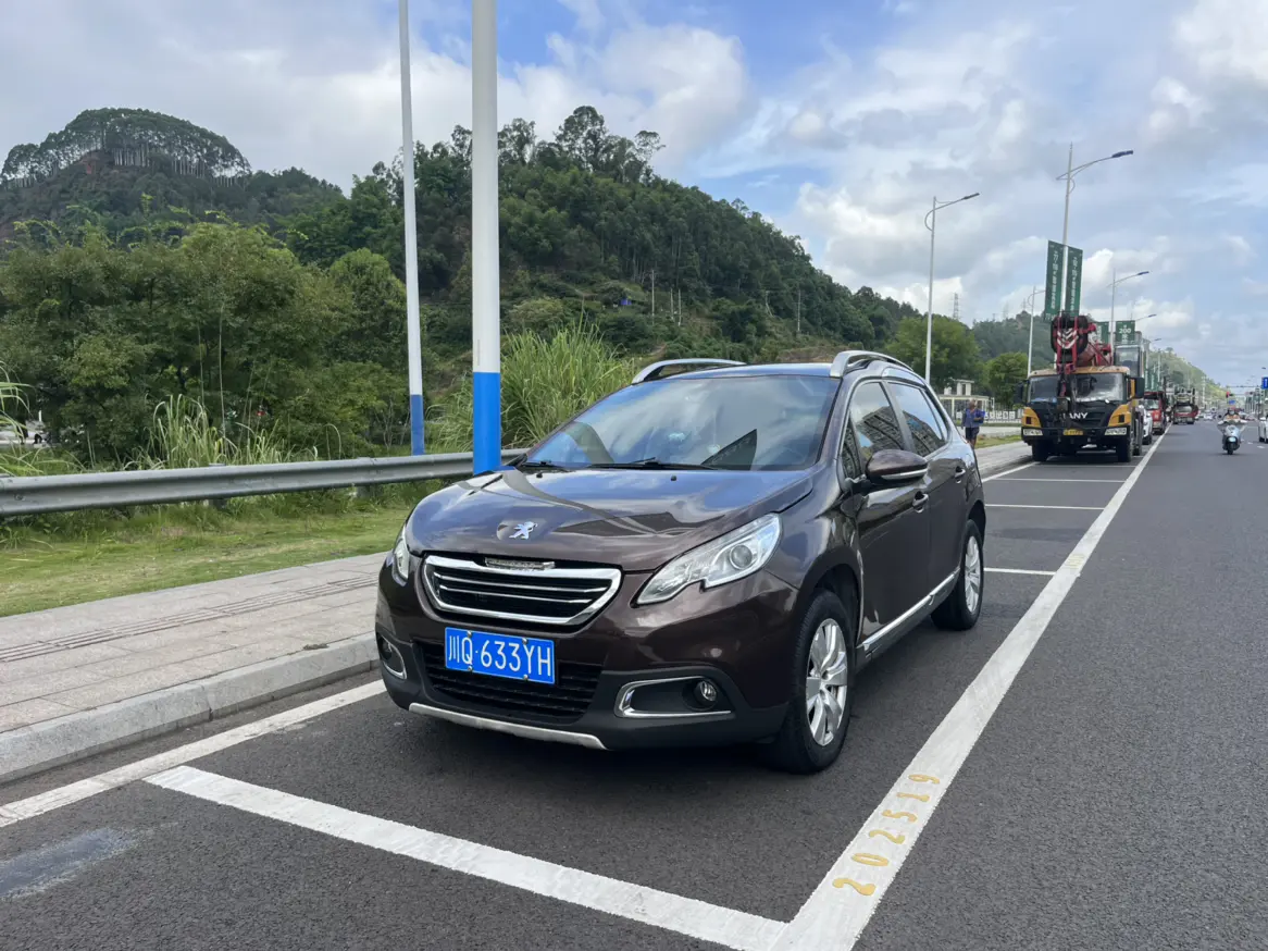 Peugeot 2008  из Китая