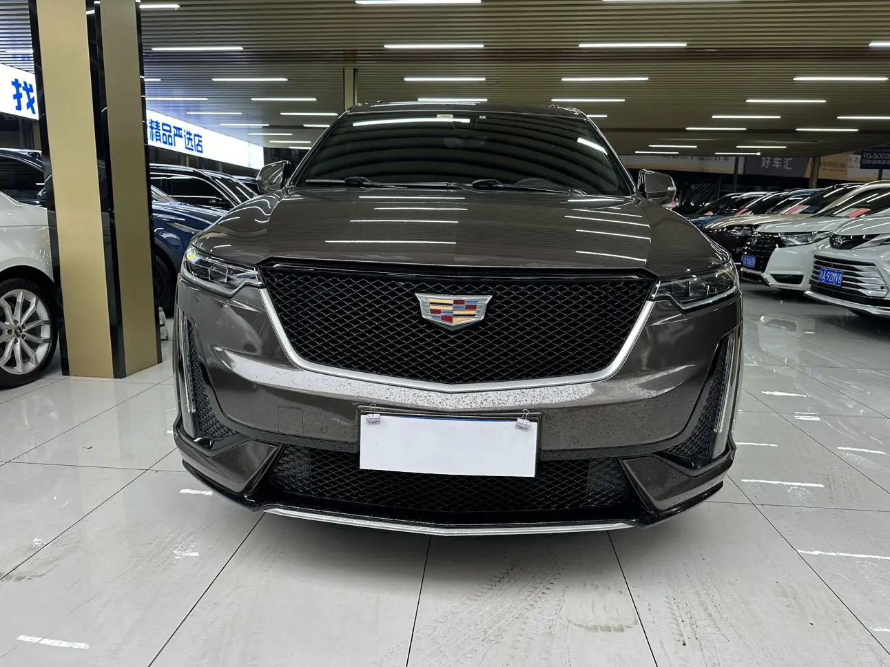 Cadillac XT6  из Китая