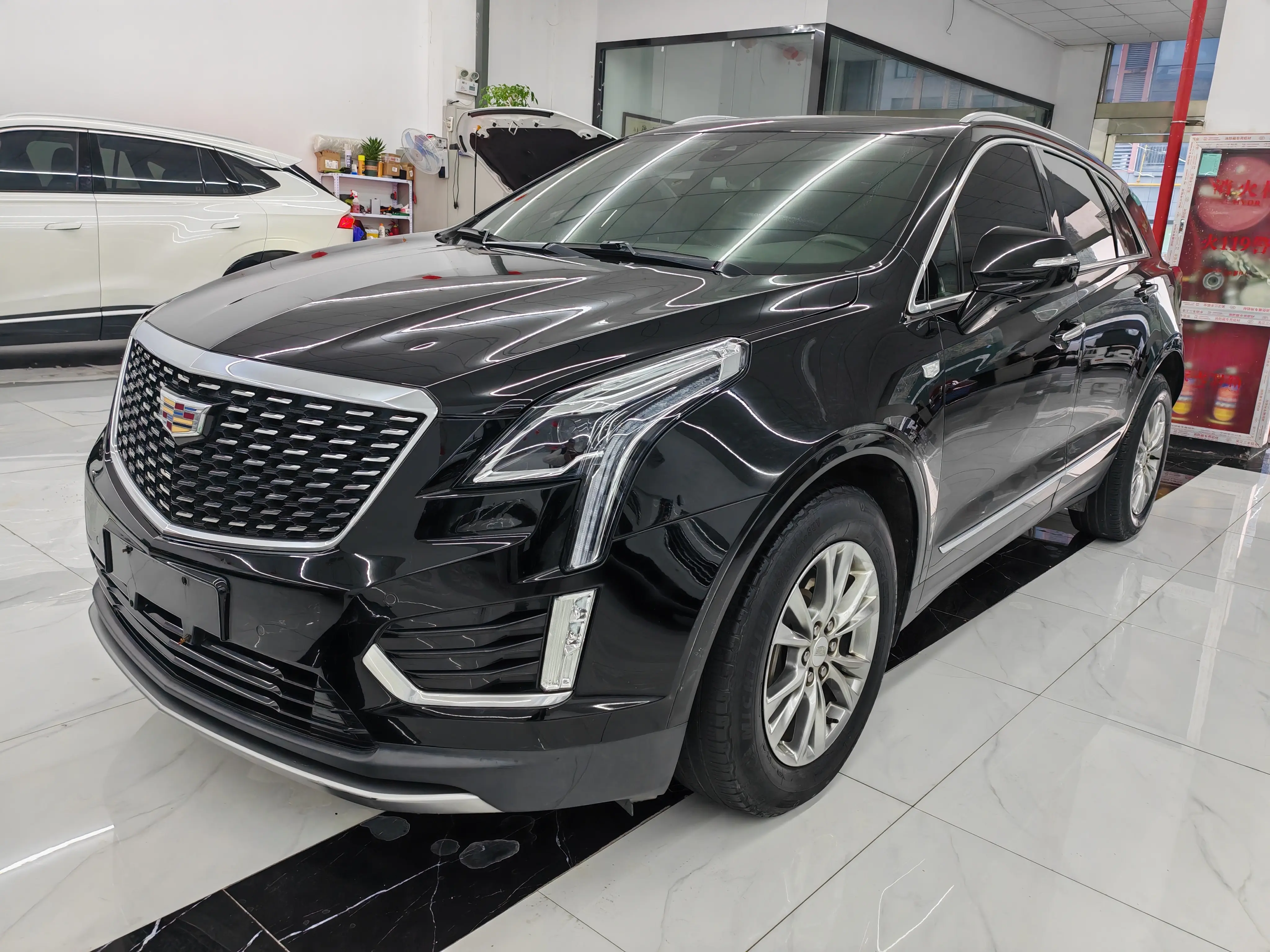 Cadillac XT5  из Китая