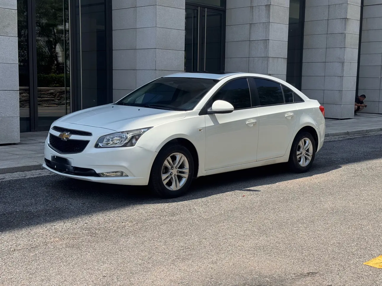 Chevrolet Monza (Cruze)  из Китая