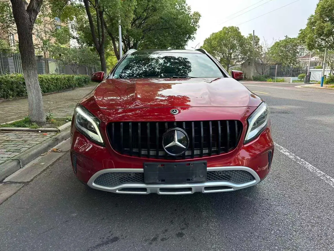 Mercedes-Benz GLA  из Китая