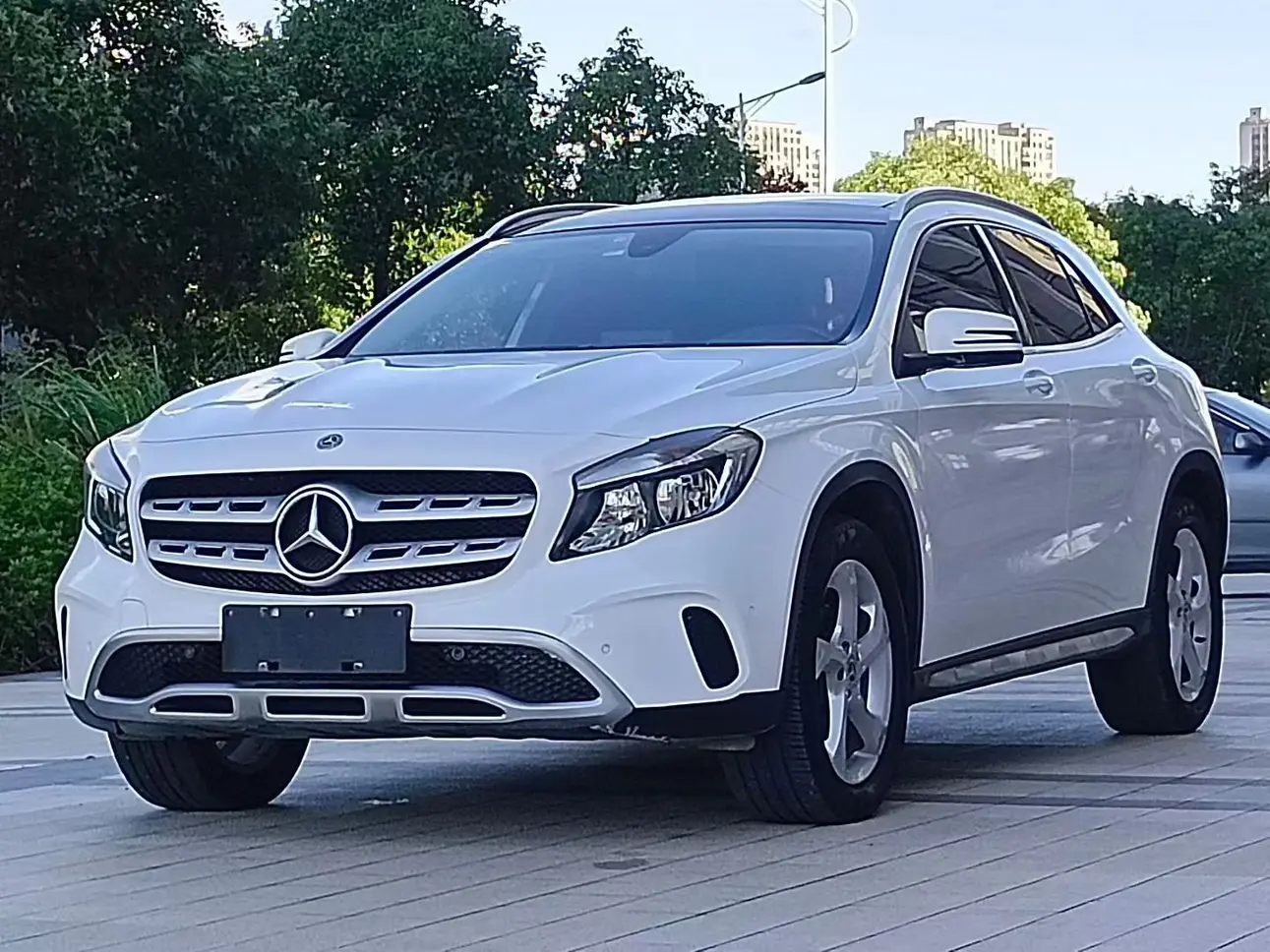 Mercedes-Benz GLA  из Китая