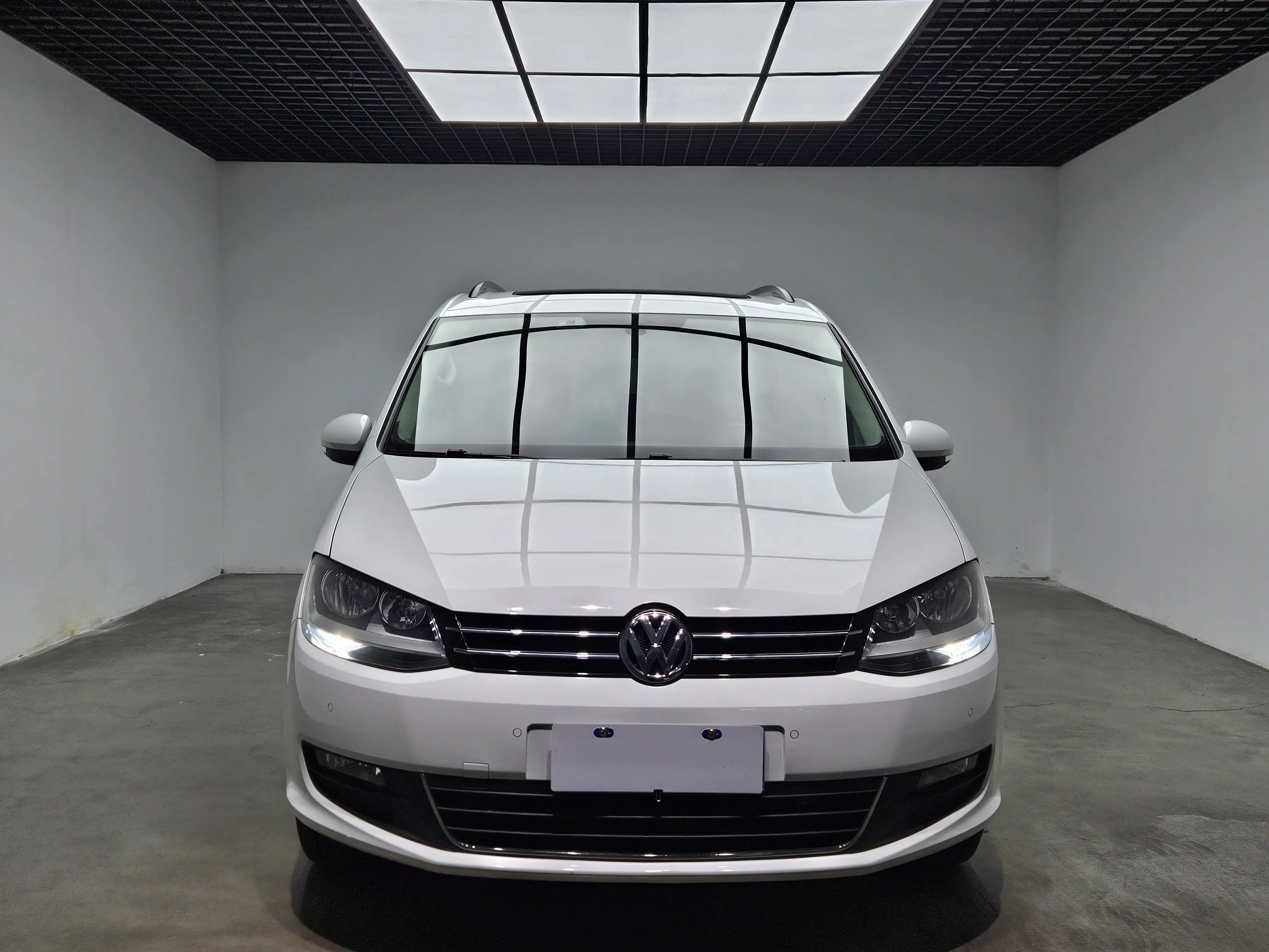 Volkswagen Sharon  из Китая