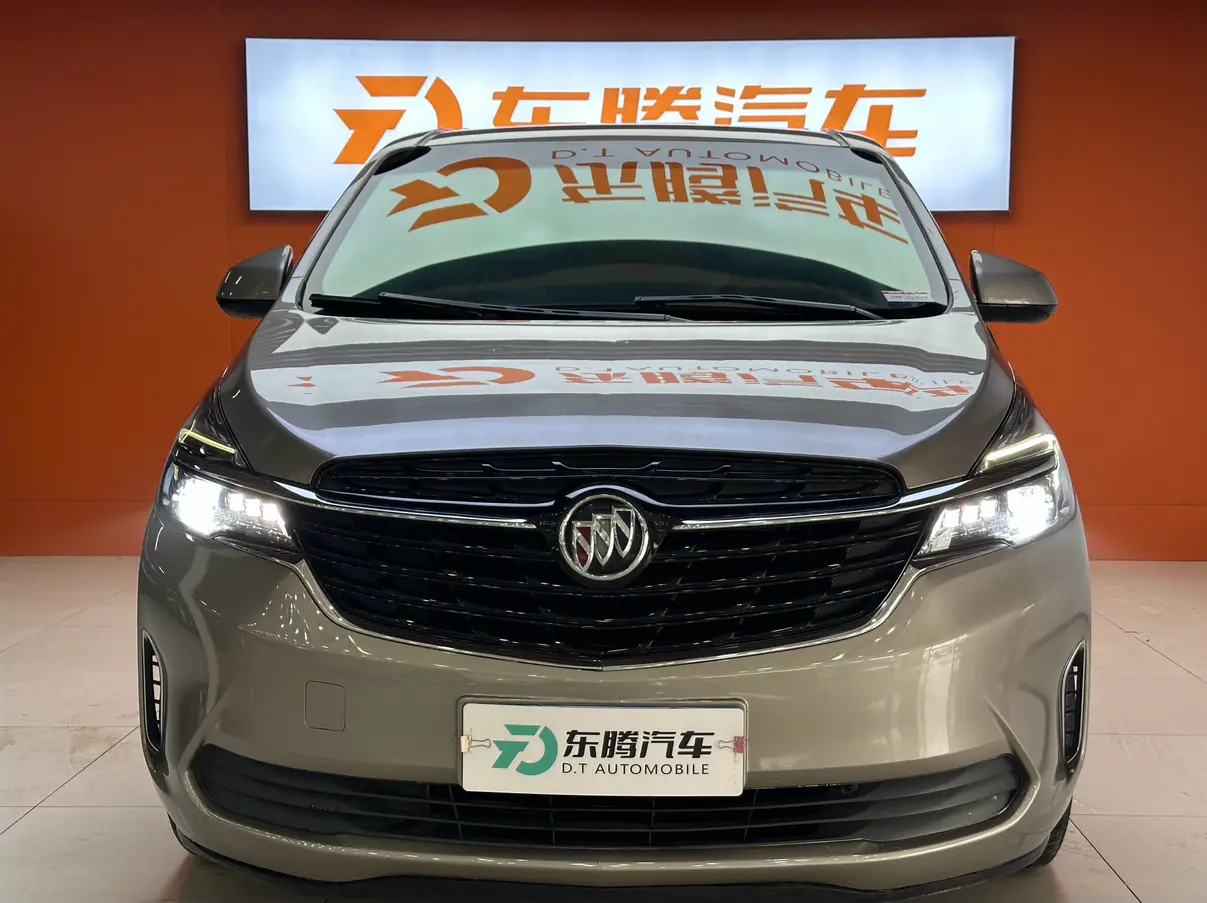 Buick GL8  из Китая