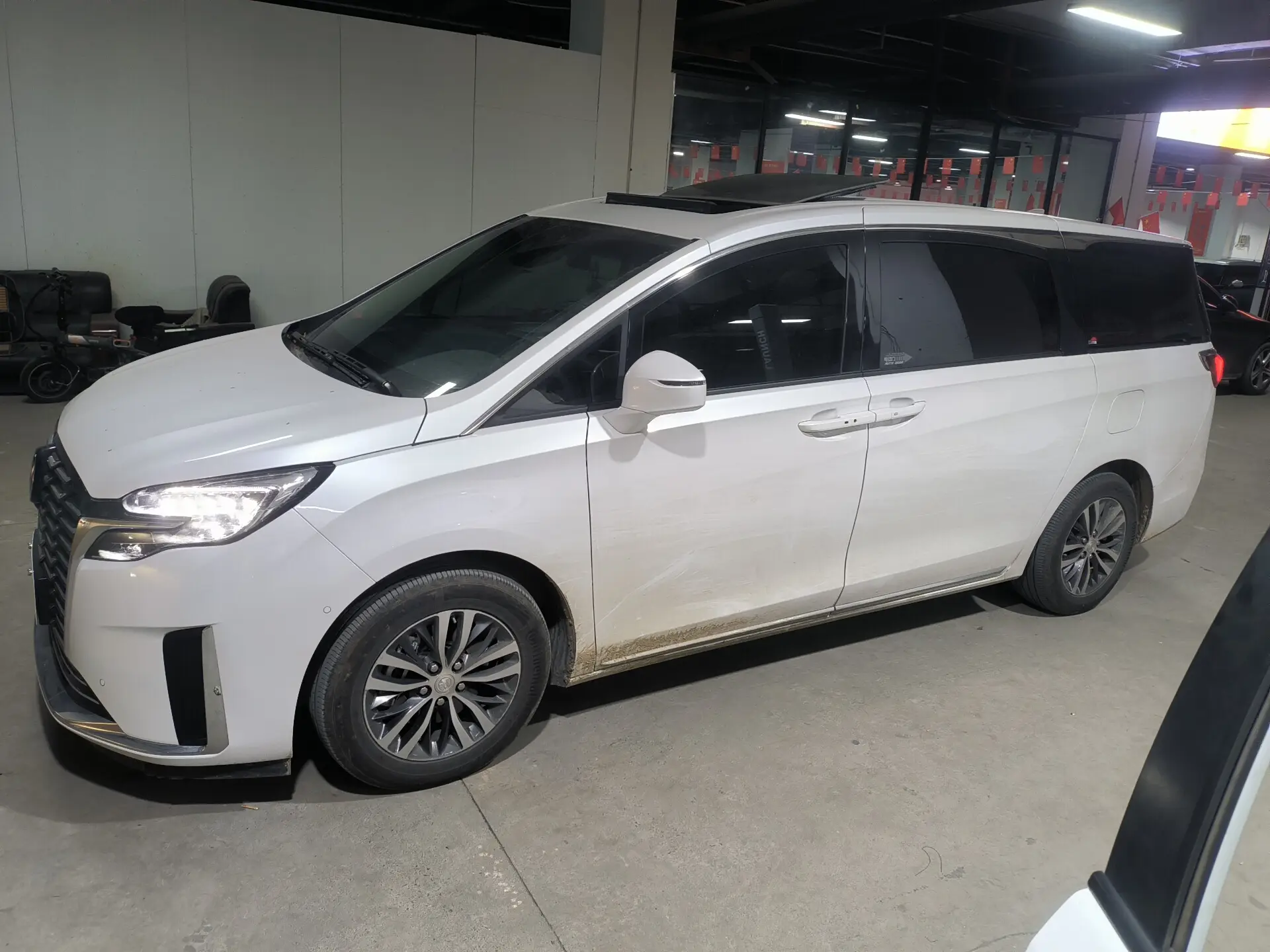 Buick GL8  из Китая