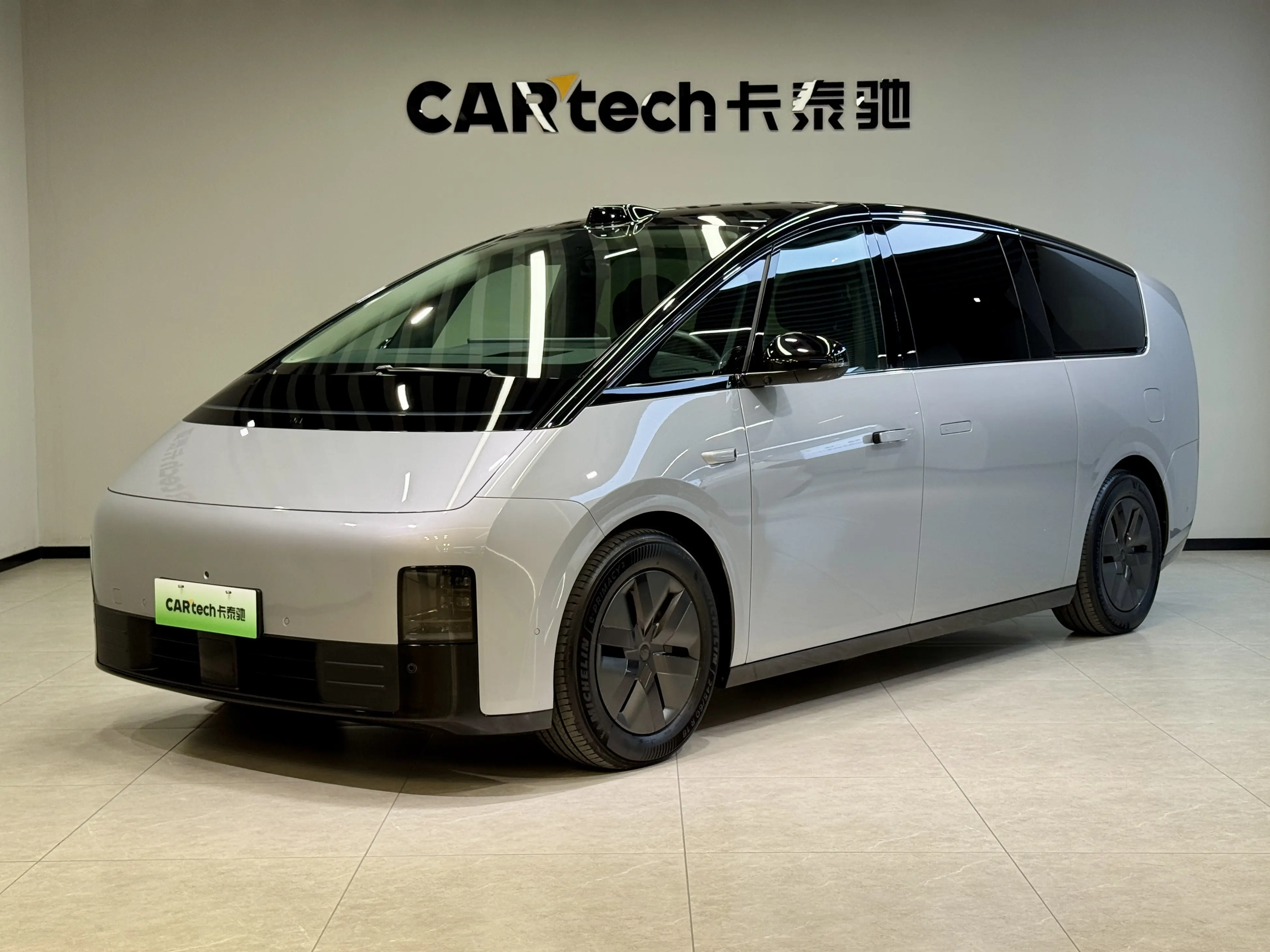 Li MEGA (Ideal MEGA)  из Китая