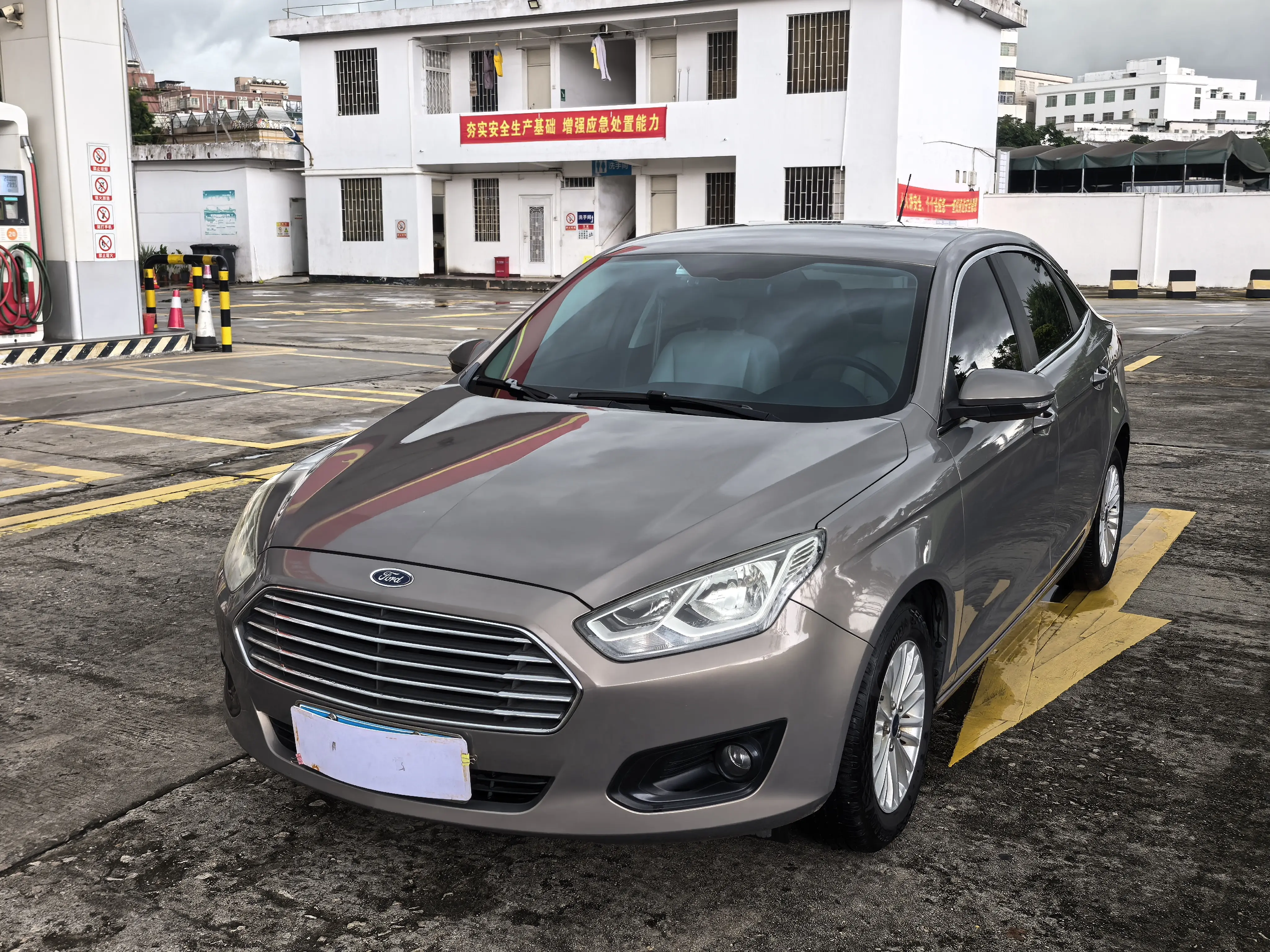 Ford Forrest  из Китая