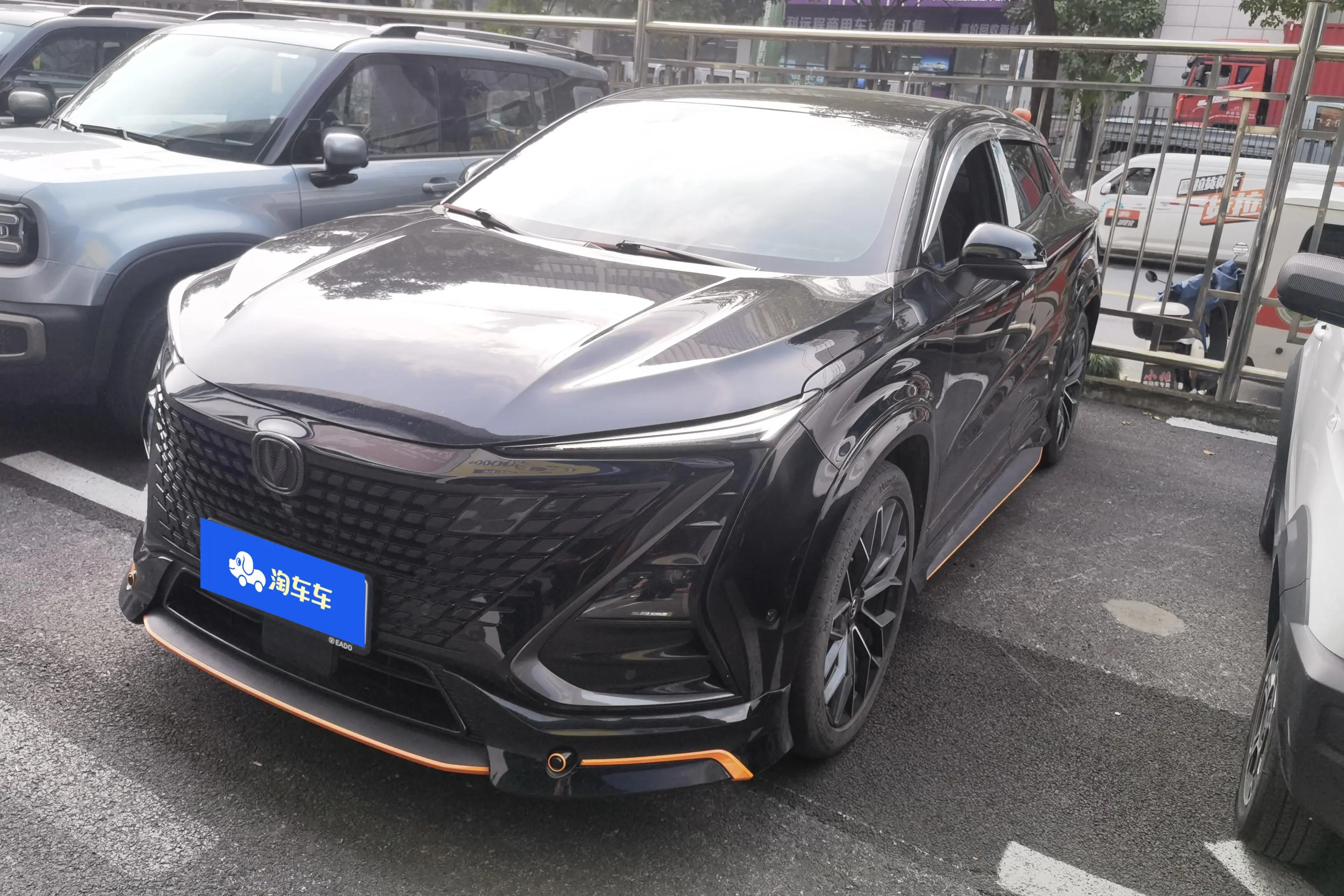 Changan UNI-T  из Китая