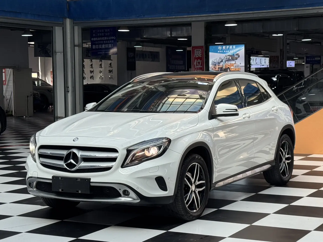 Mercedes-Benz GLA  из Китая