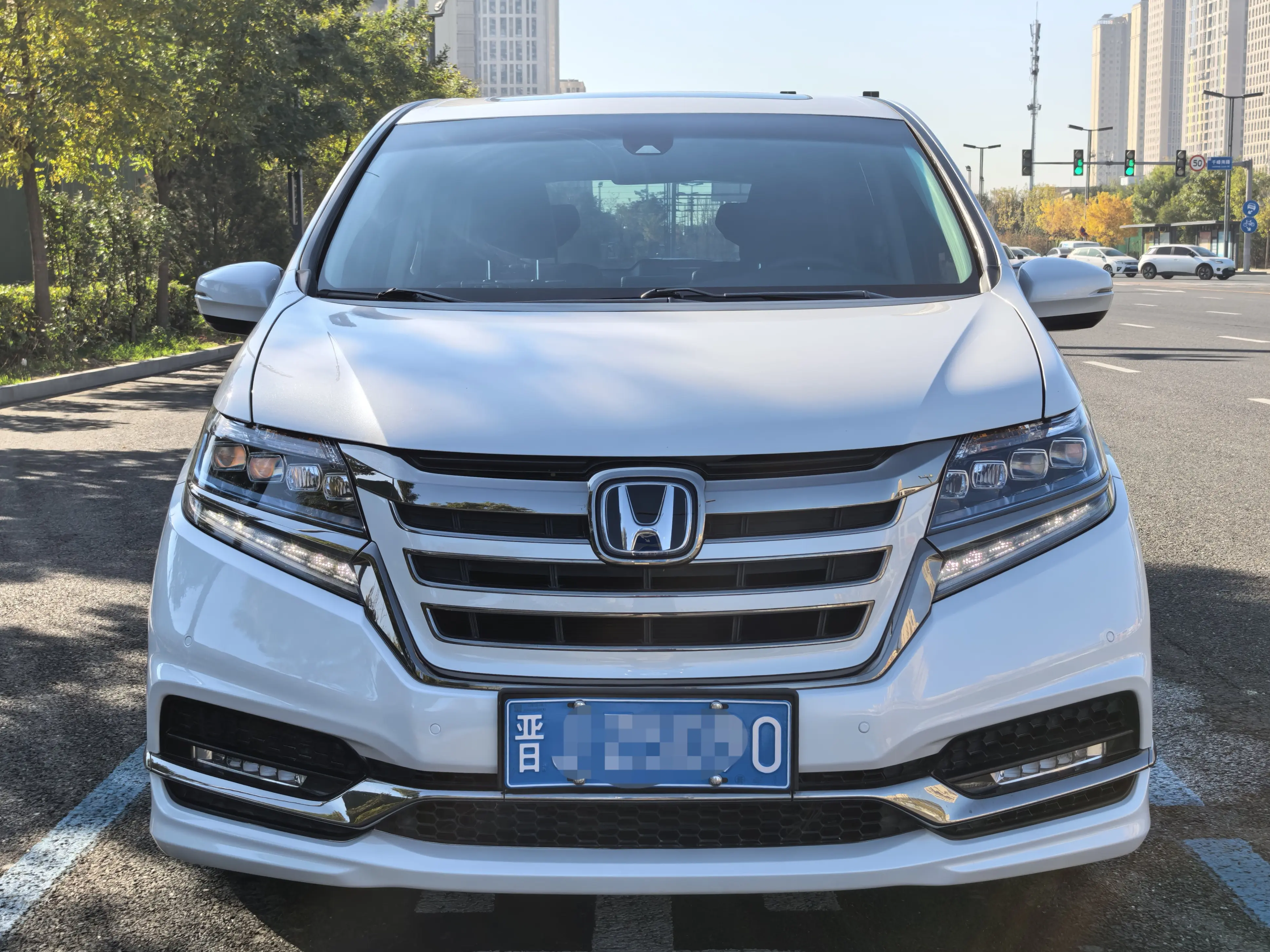 Honda Elysion (Alison)  из Китая