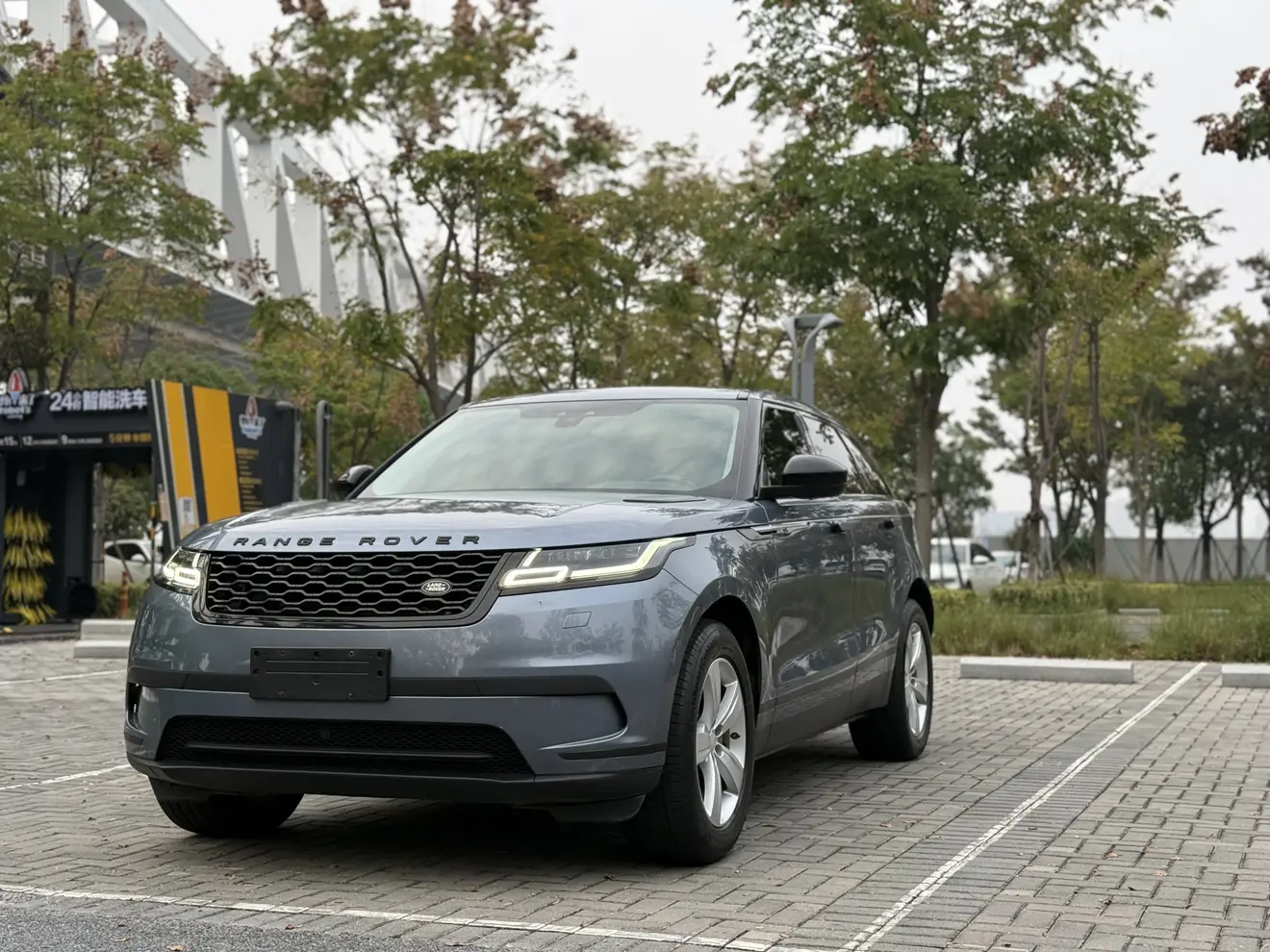 Land Rover Range Rover Velar  из Китая
