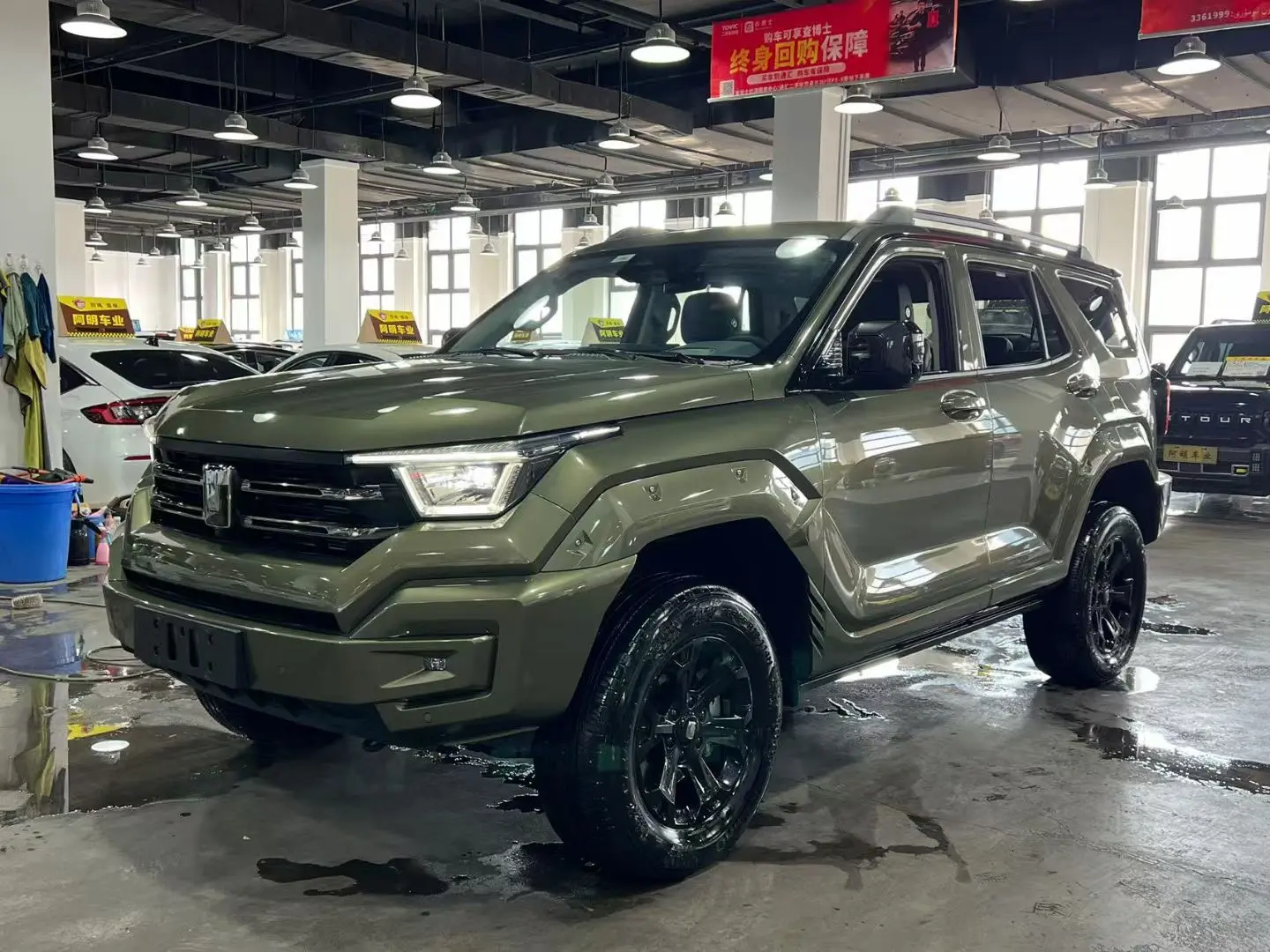 Tank 400 Hi4-T  из Китая