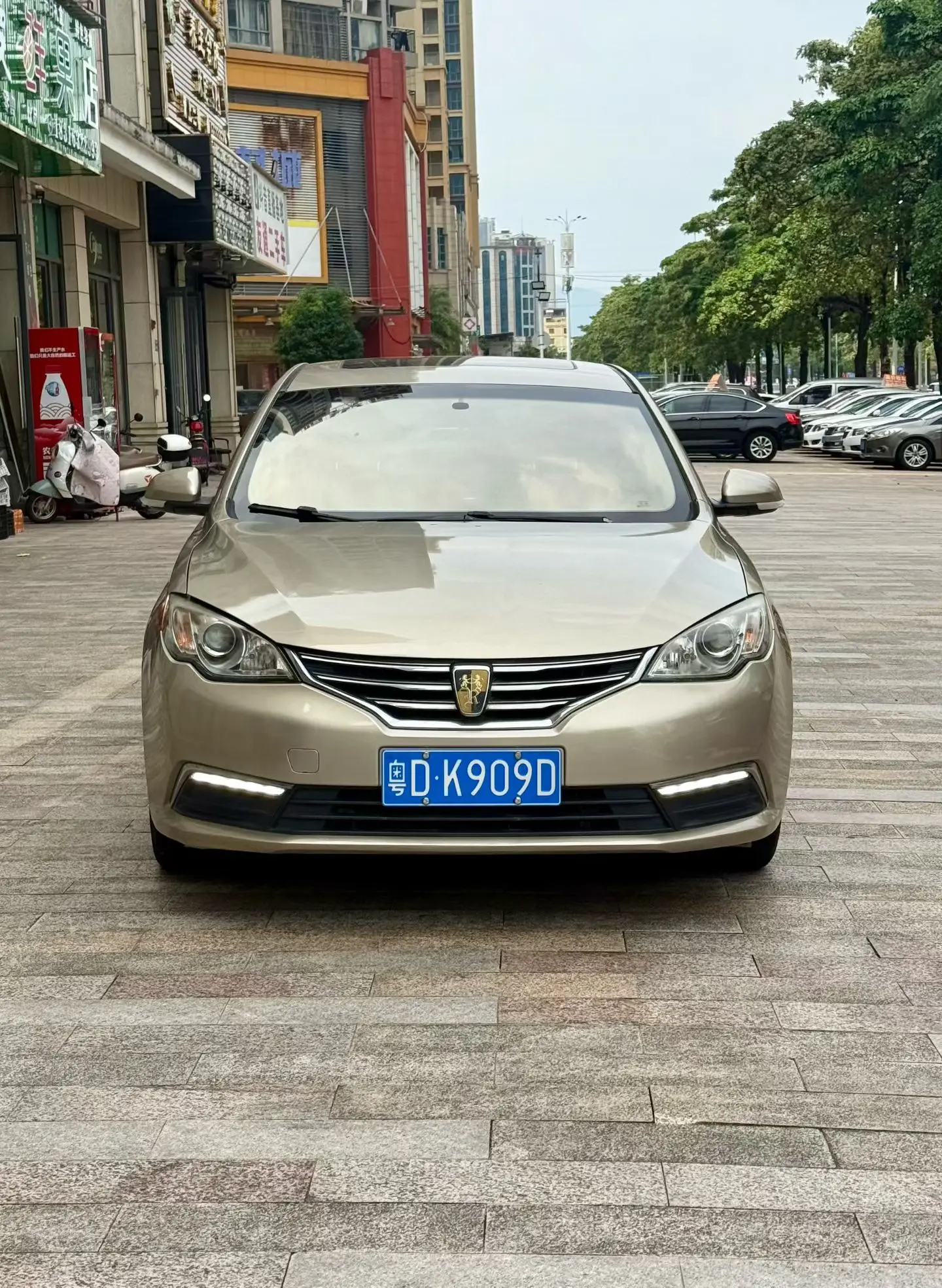 Roewe 360  из Китая