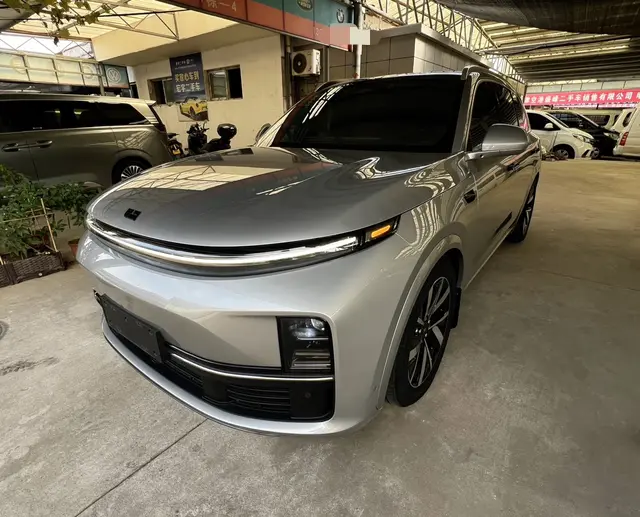 Li L7 (Ideal L7)  из Китая