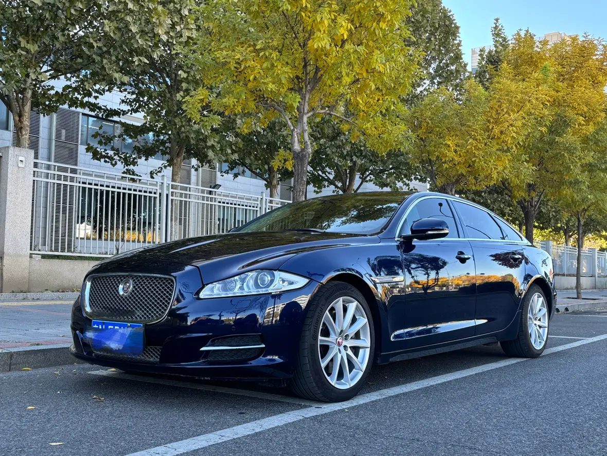 Jaguar XJ  из Китая