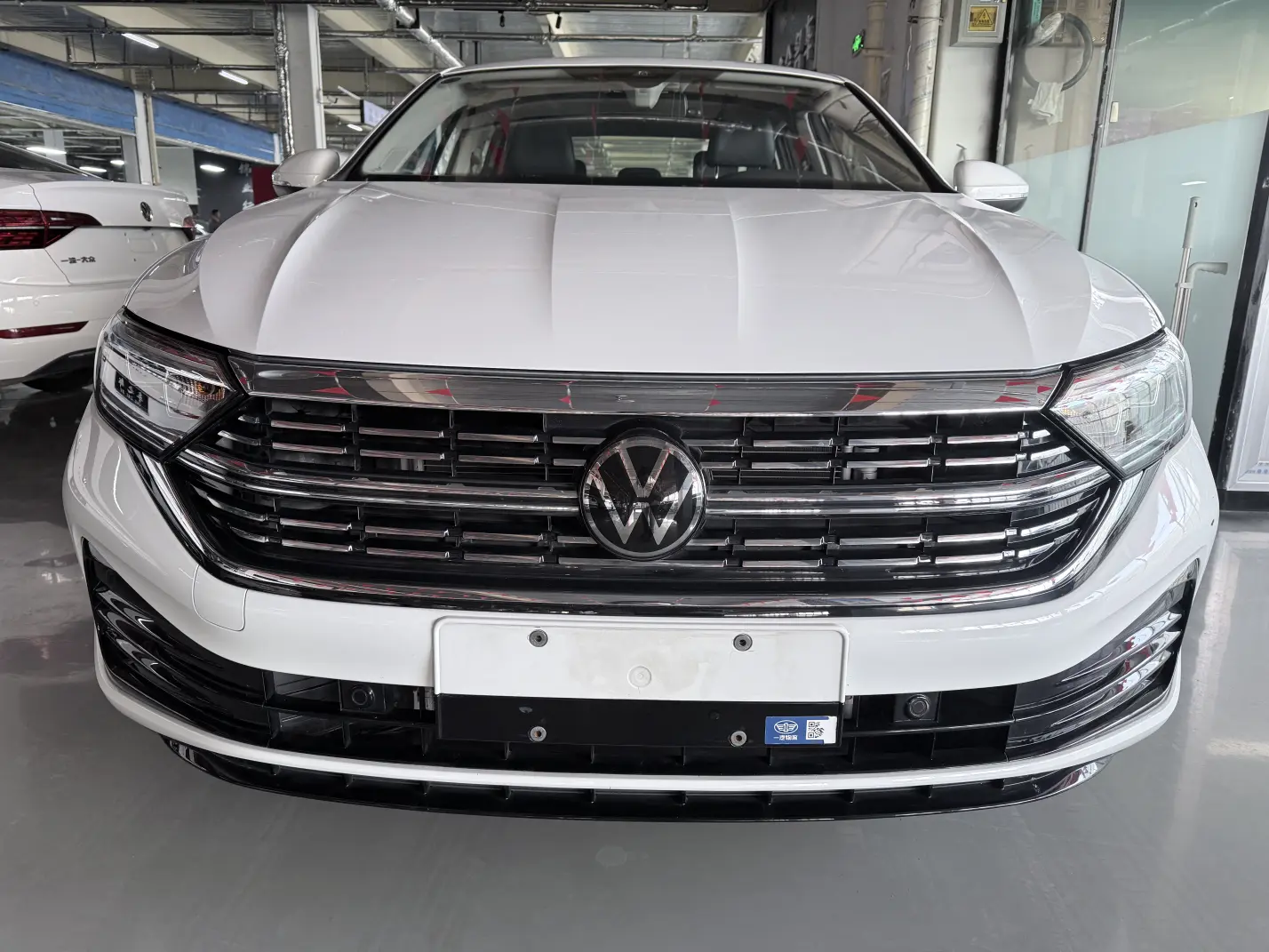 Volkswagen Sagitar  из Китая