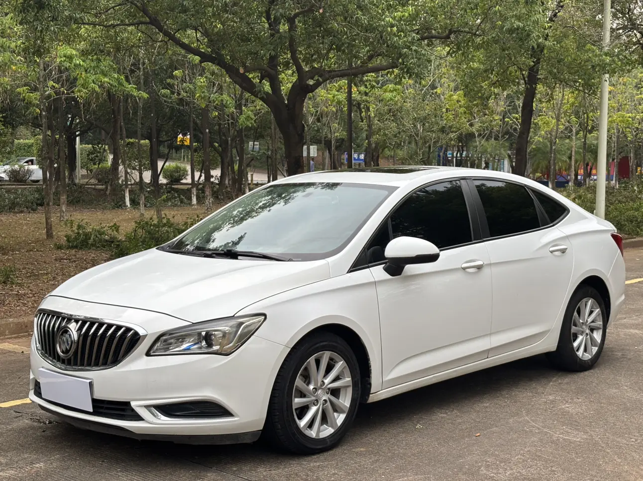 Buick Valeant  из Китая