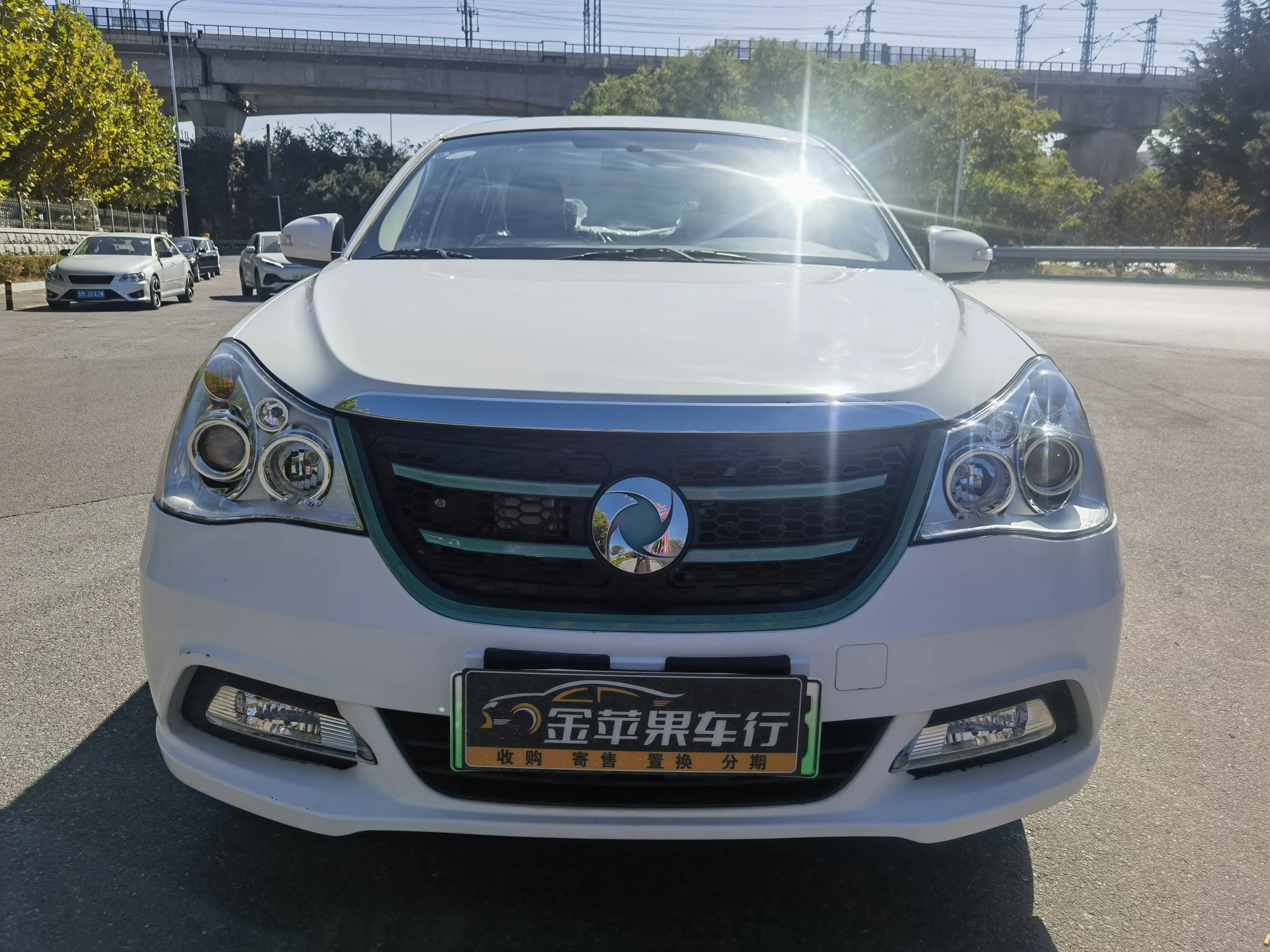 Dongfeng Junfeng E17  из Китая