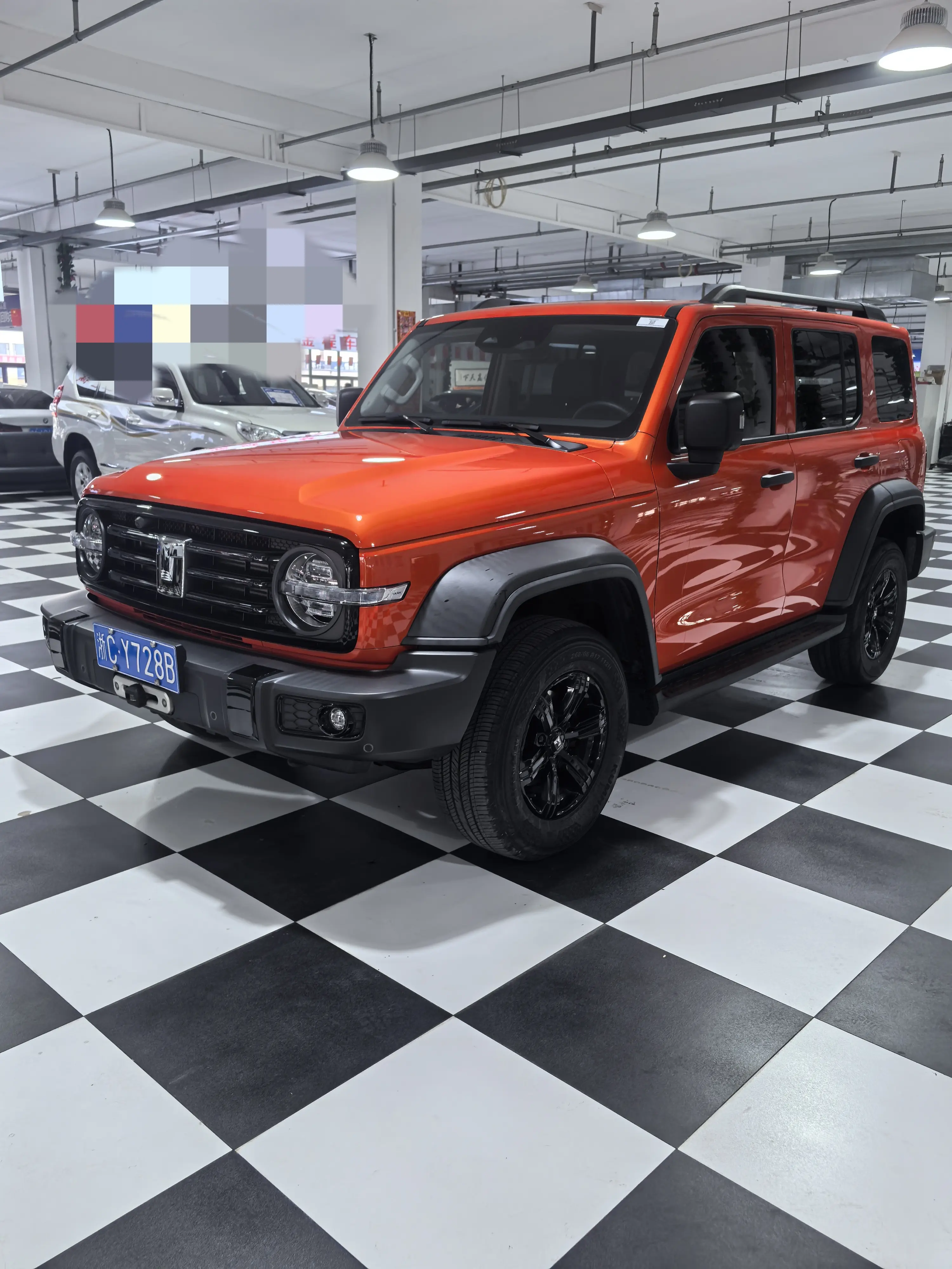 Tank 300  из Китая