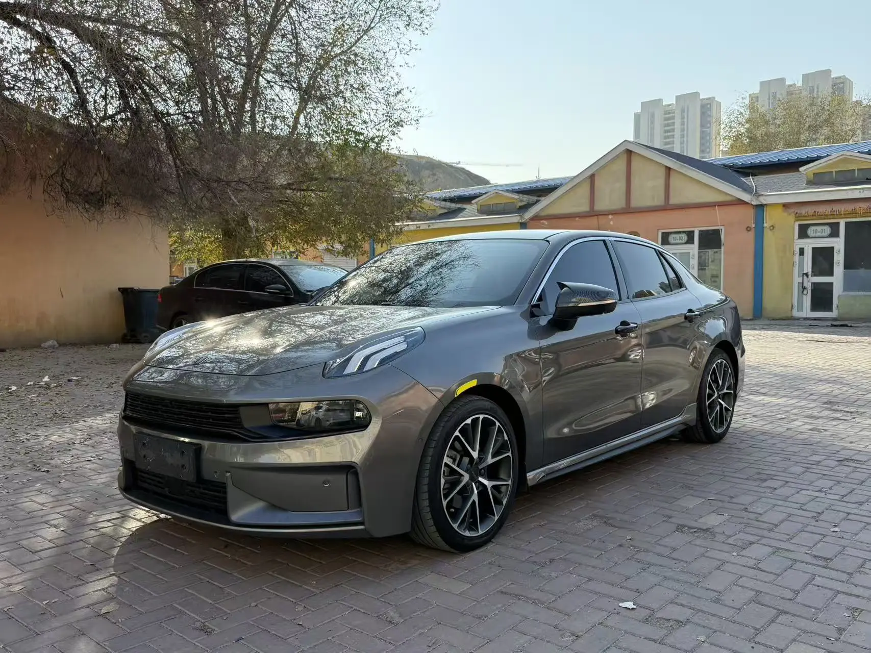Lynk & Co 03
