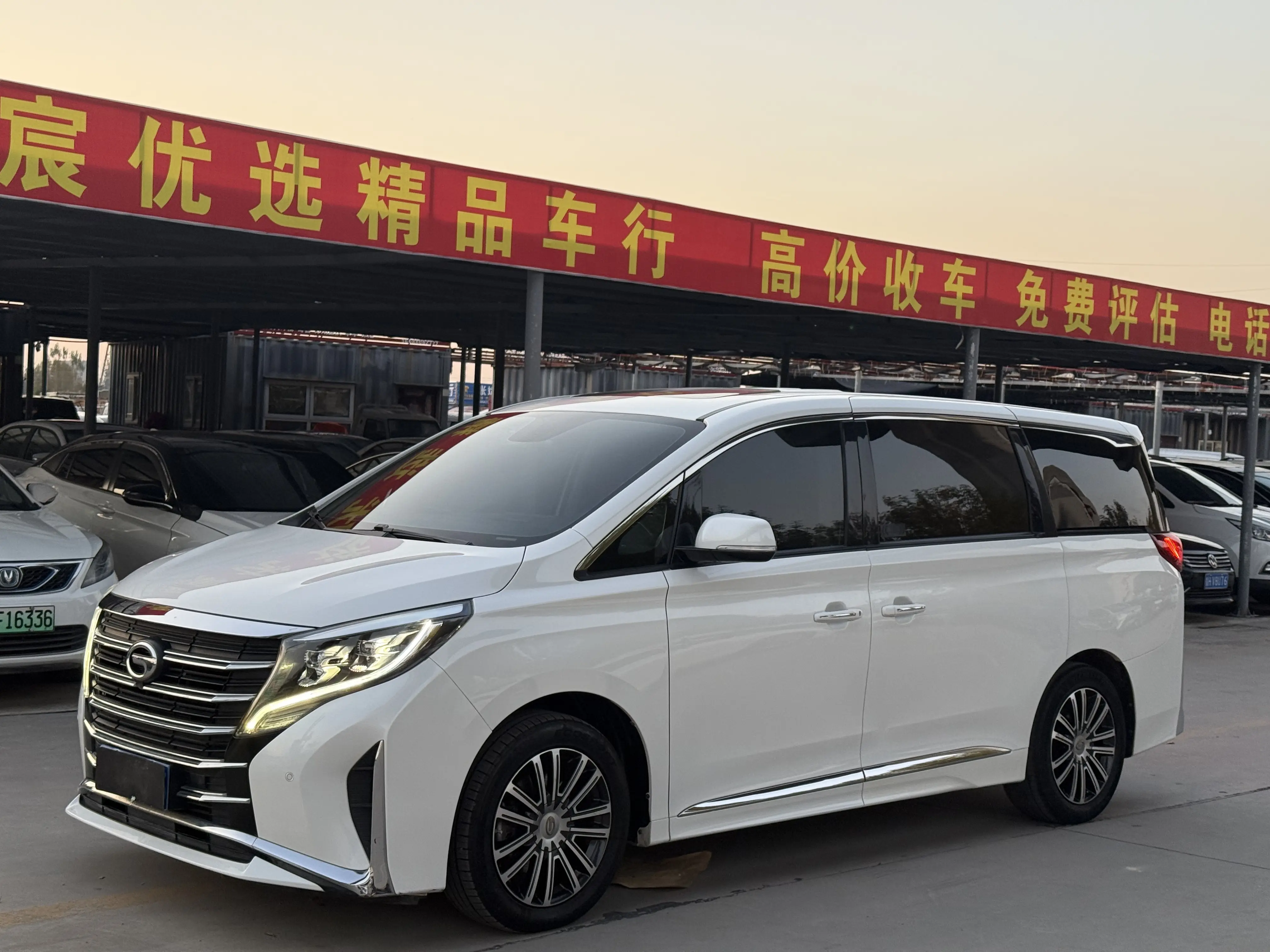 GAC Trumpchi M8  из Китая