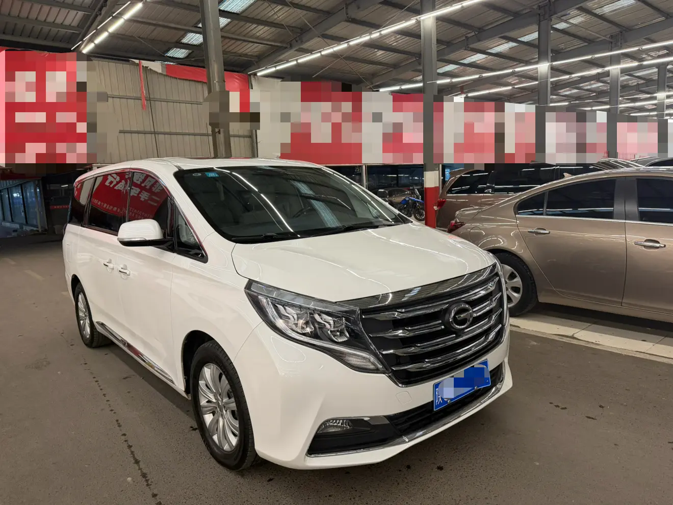 GAC Trumpchi M8  из Китая