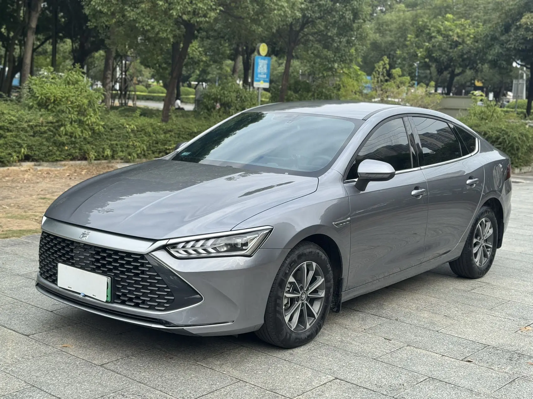 BYD Qin PLUS DM  из Китая