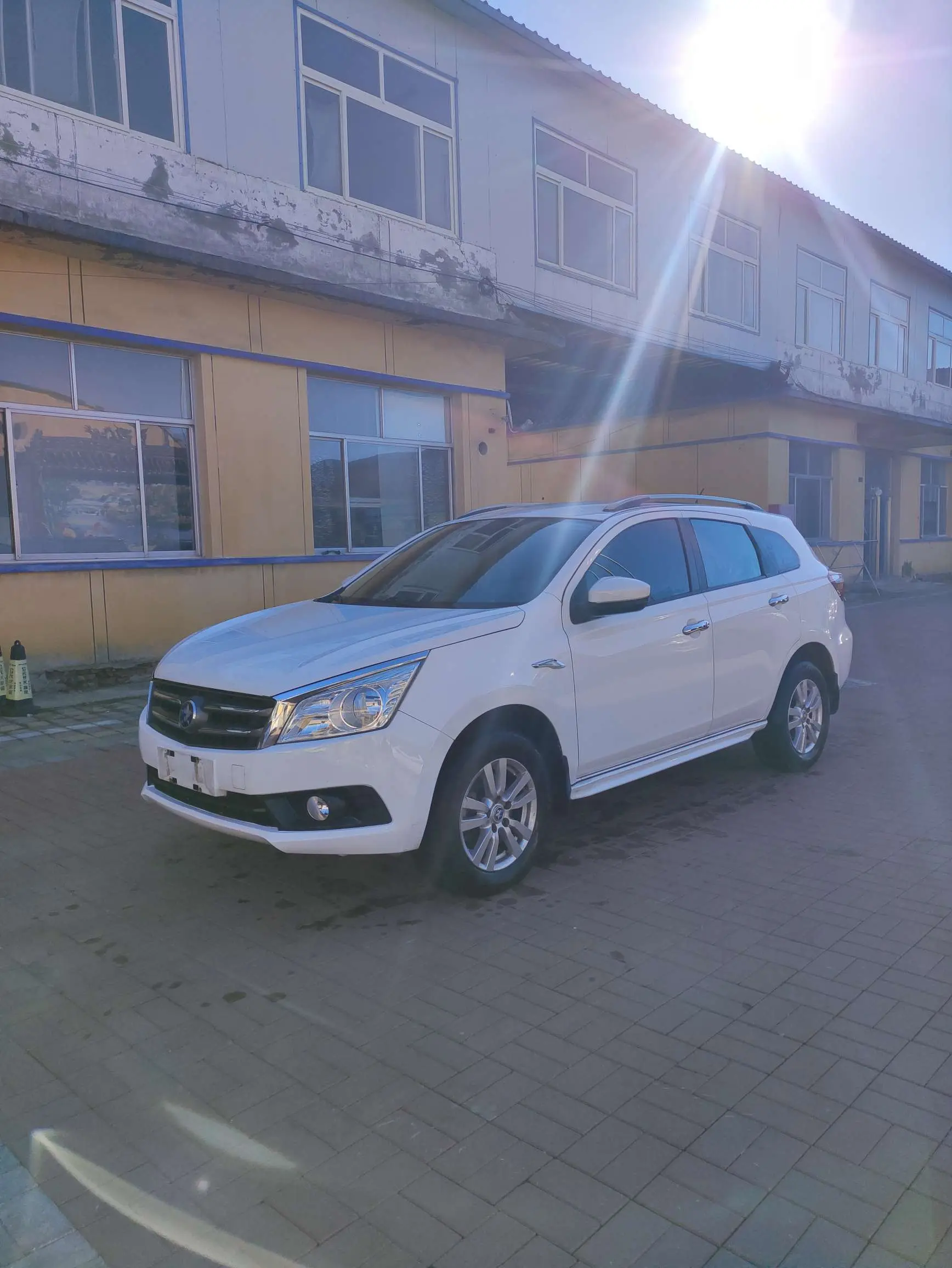 Kai Chen Venucia T70  из Китая