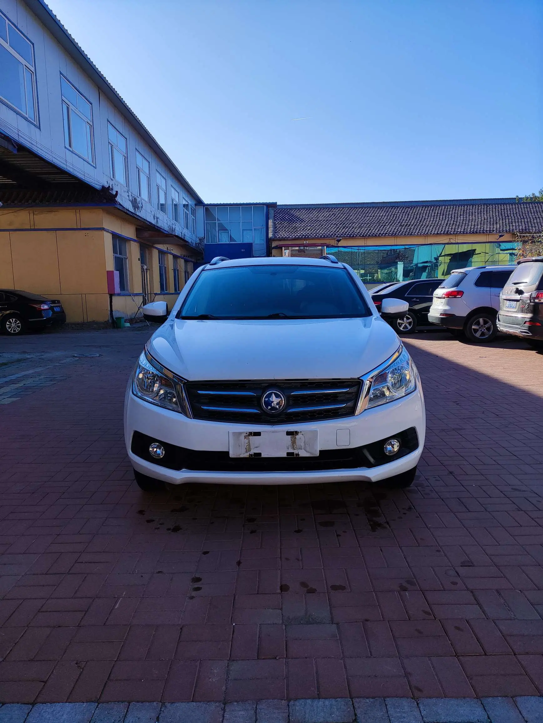 Kai Chen Venucia T70  из Китая