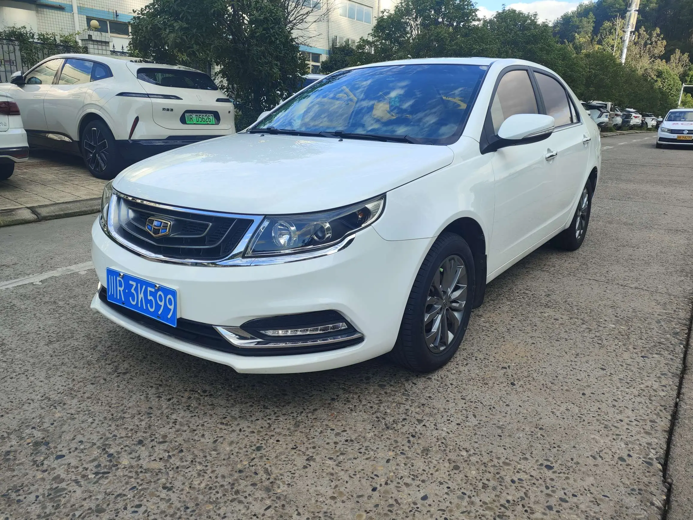 Geely Vision  из Китая