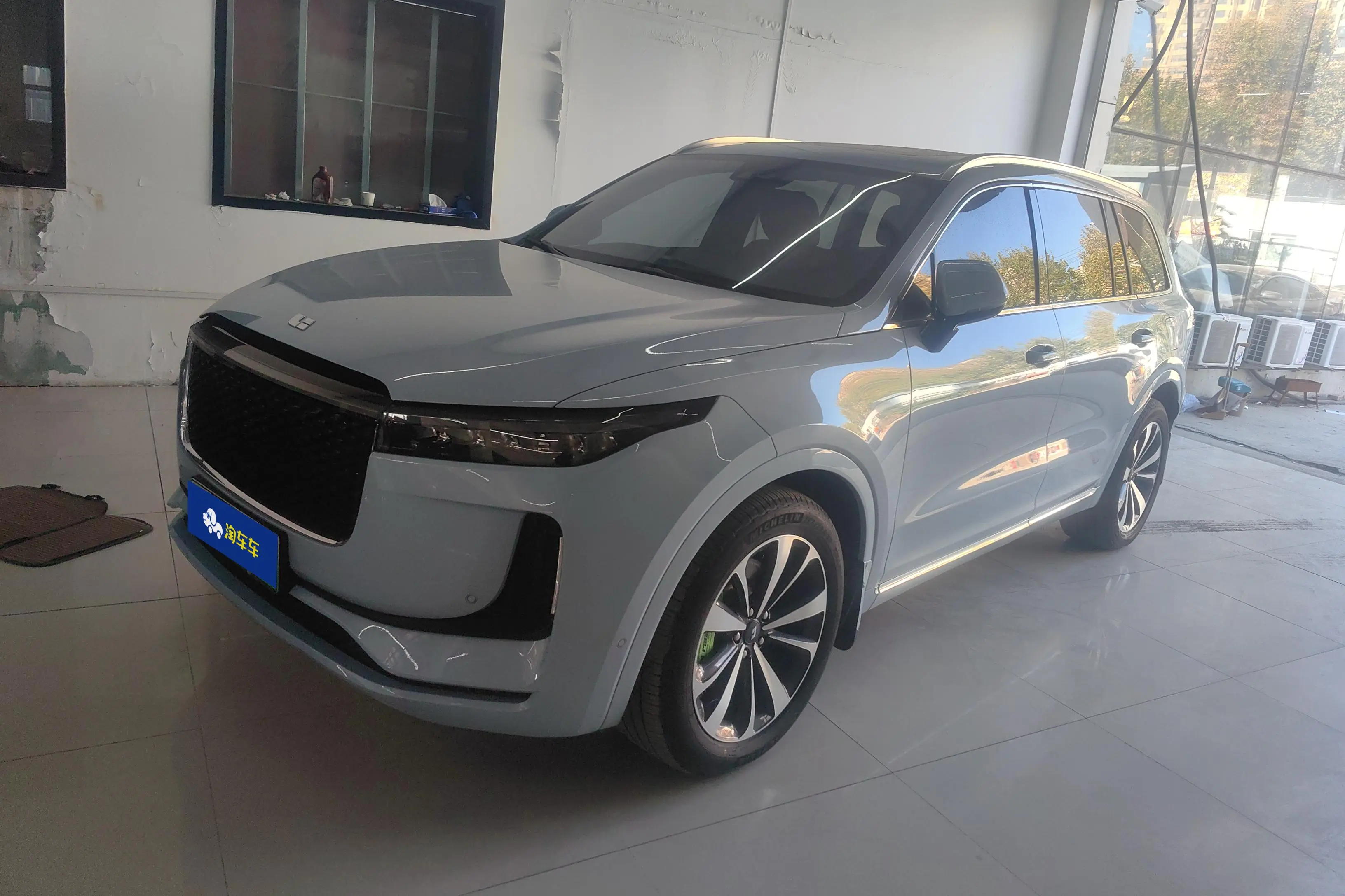 Li ONE (Ideal ONE)  из Китая