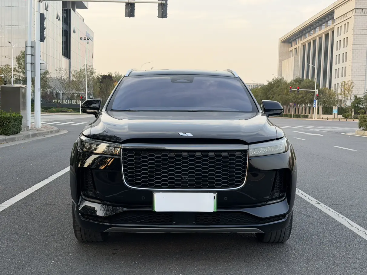 Li ONE (Ideal ONE)  из Китая