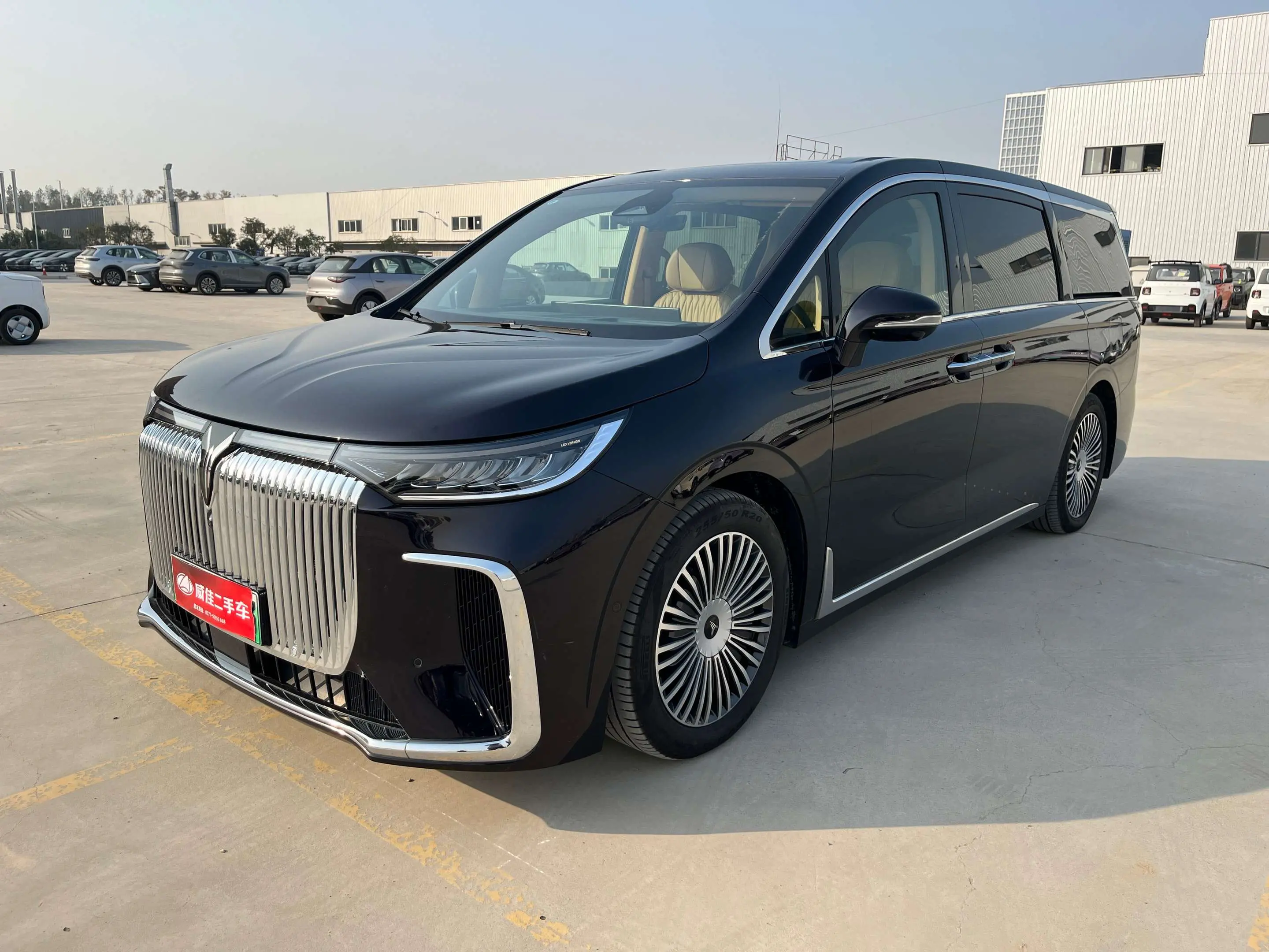 Voyah Lantu Dreamer PHEV  из Китая