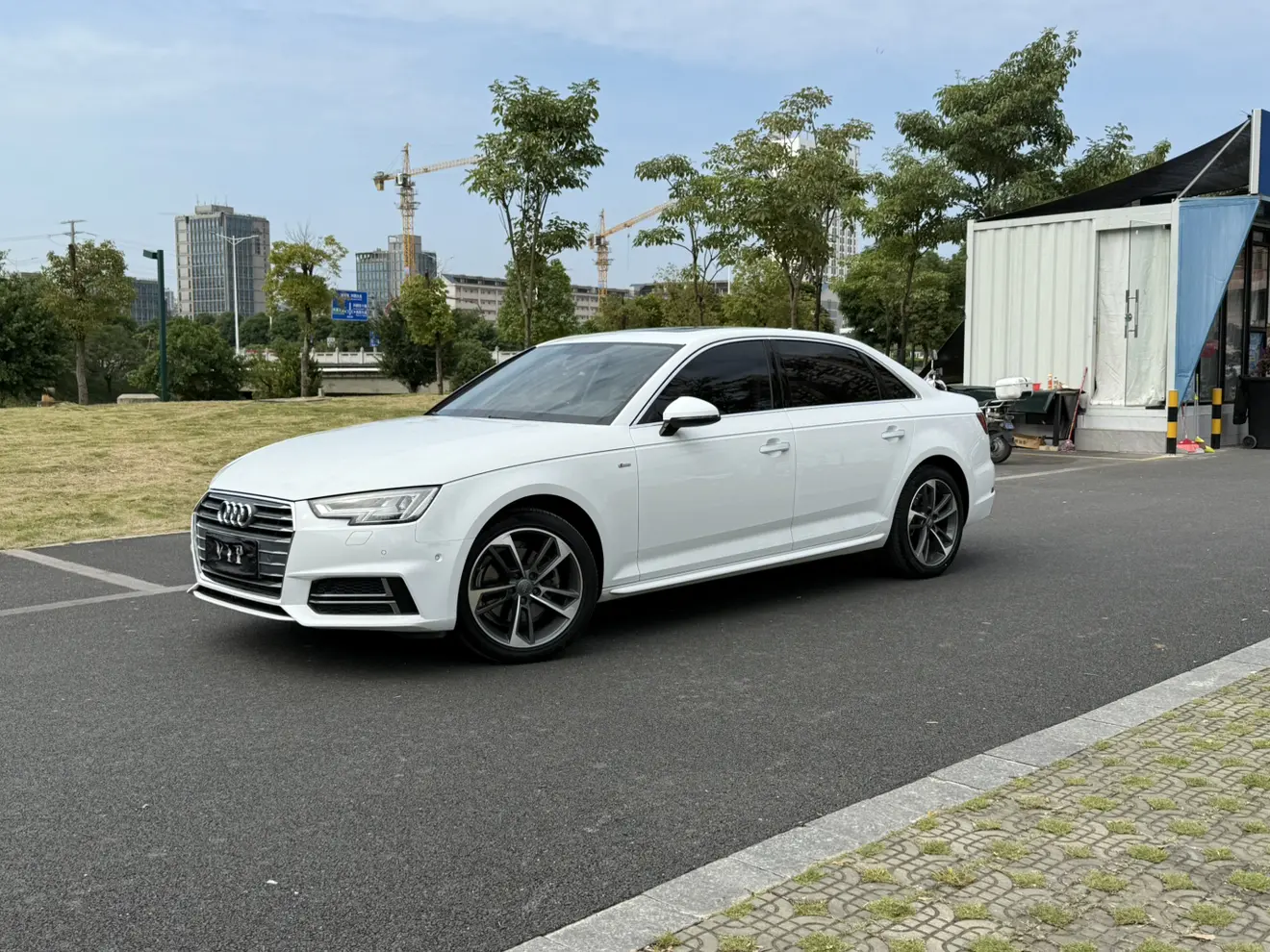 Audi A4L  из Китая