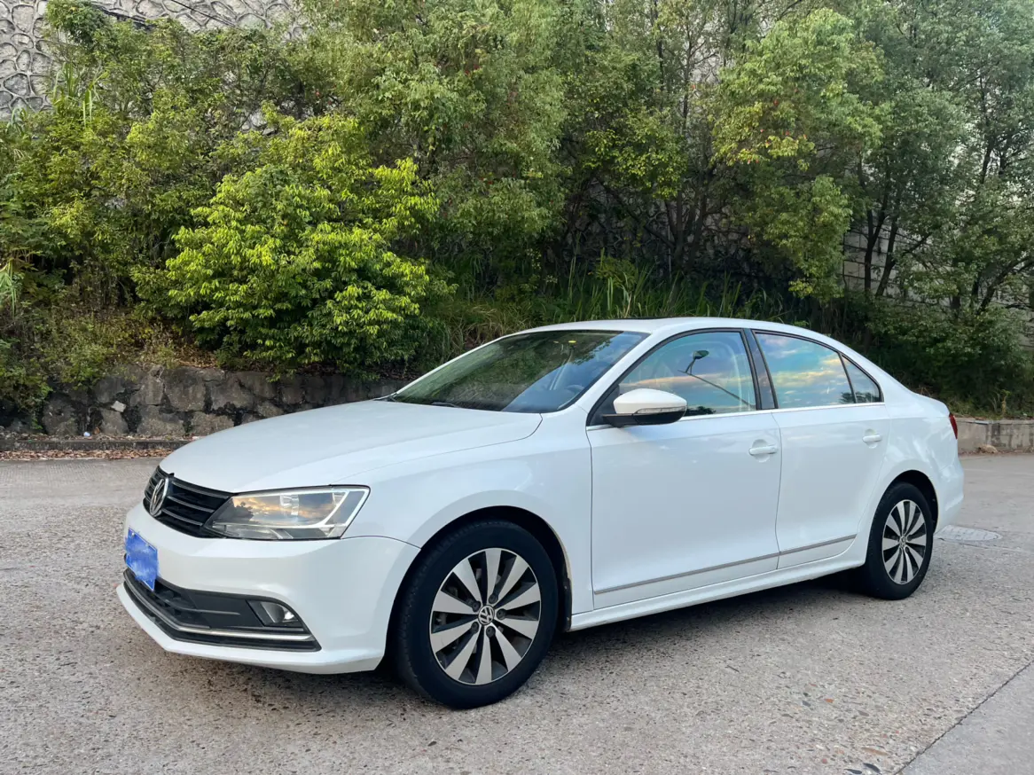 Volkswagen Sagitar  из Китая