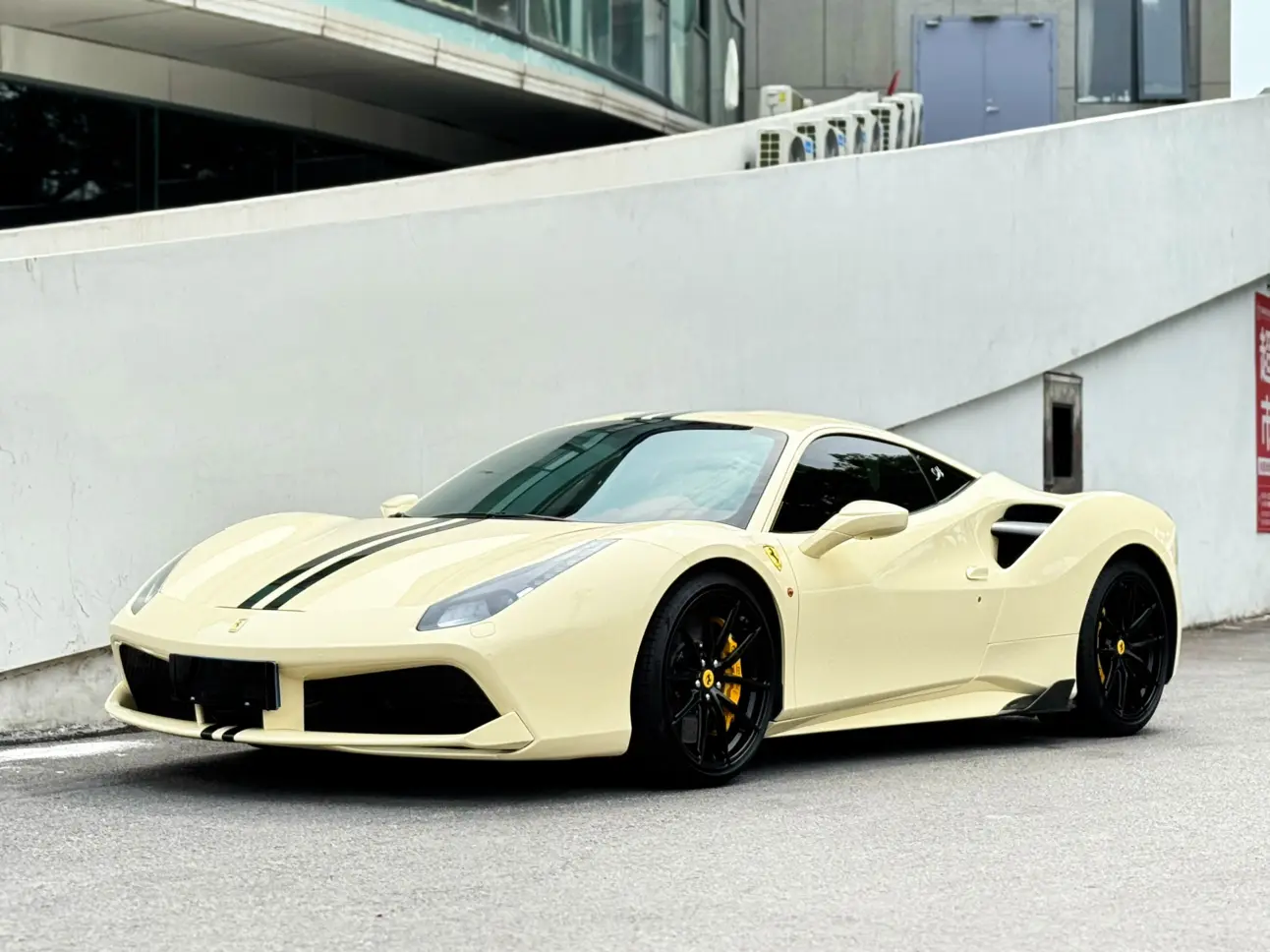 Ferrari 488  из Китая