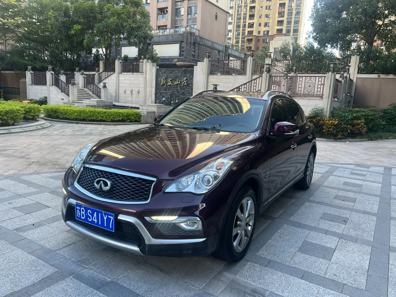Infiniti QX50  из Китая