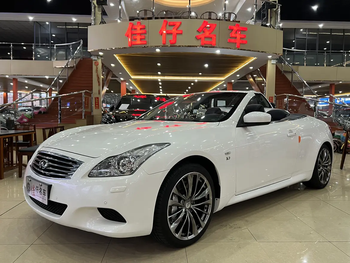 Infiniti Q60  из Китая