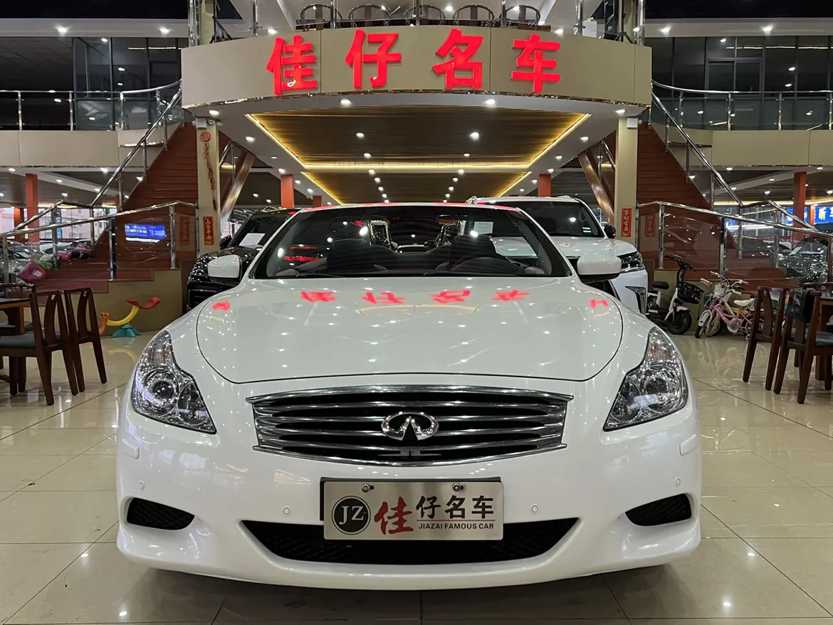 Infiniti Q60  из Китая